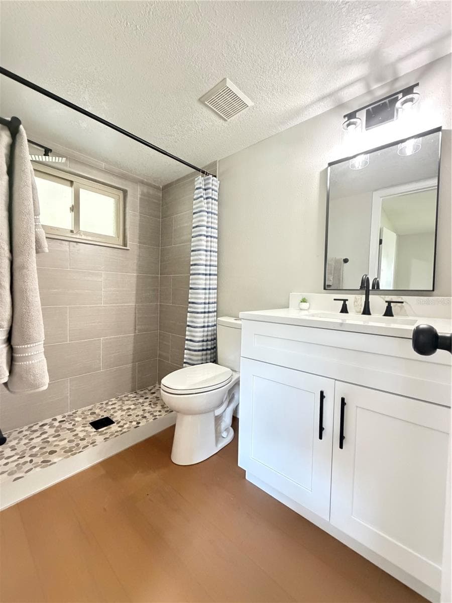 Primary Ensuite Bathroom - 3915 PORT SIMBOR AVE, ORLANDO