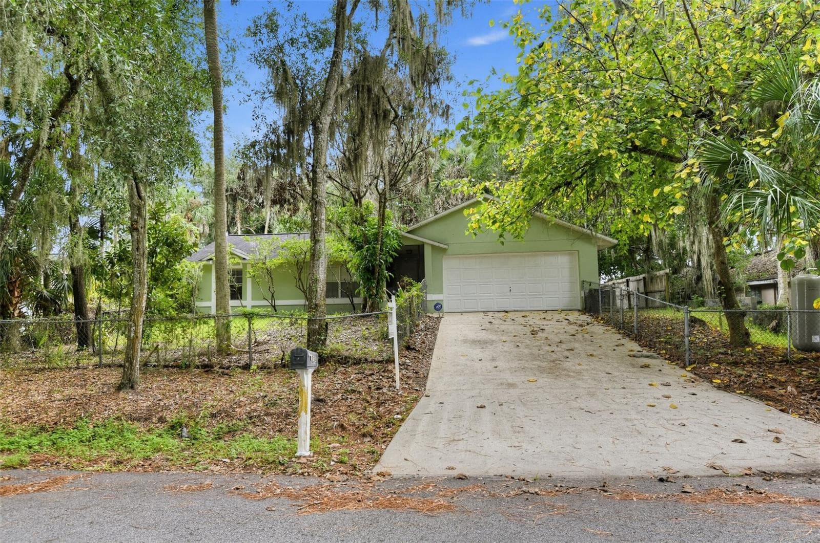 235 TOMS RD