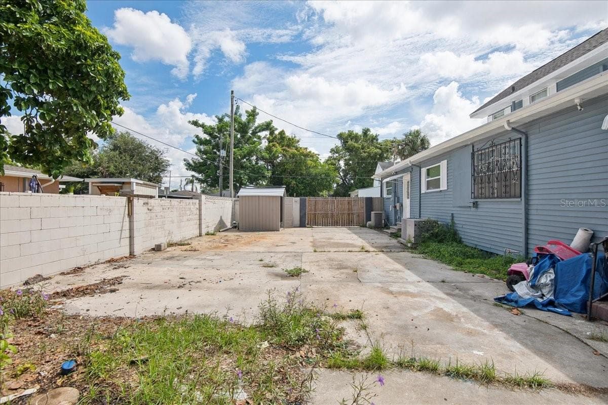 Single Family Residence at 3001 W CHESTNUT ST, TAMPA, photo 25 of 25