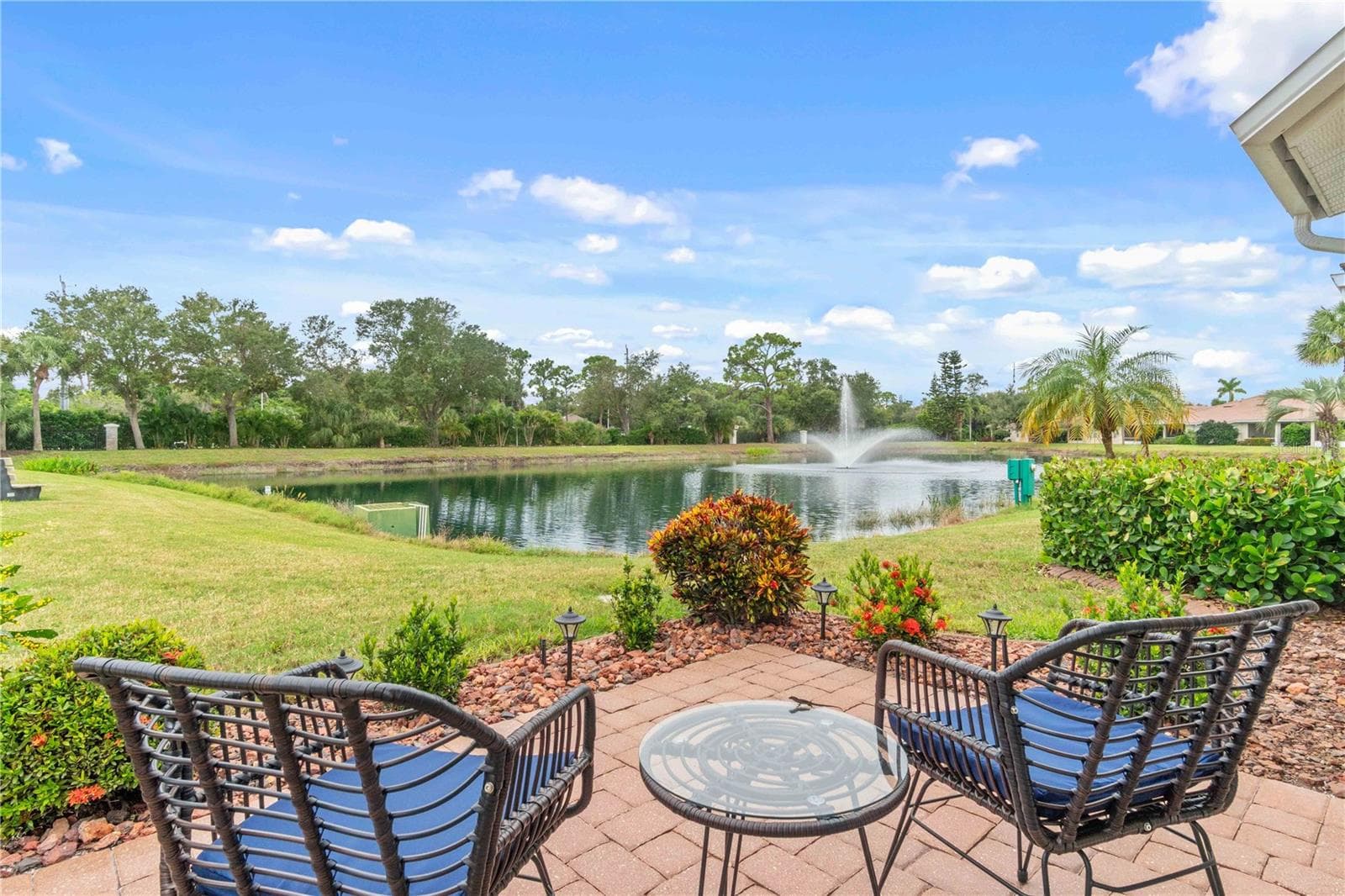 Villa at 1001 TOPELIS DR, ENGLEWOOD, photo 4 of 60