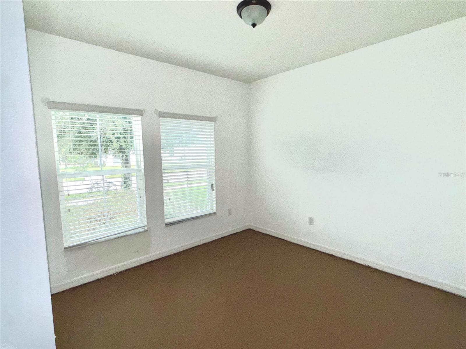 Front bedroom - carpet was removed and floor was painted - 571 OLD WINDSOR WAY, SPRING HILL