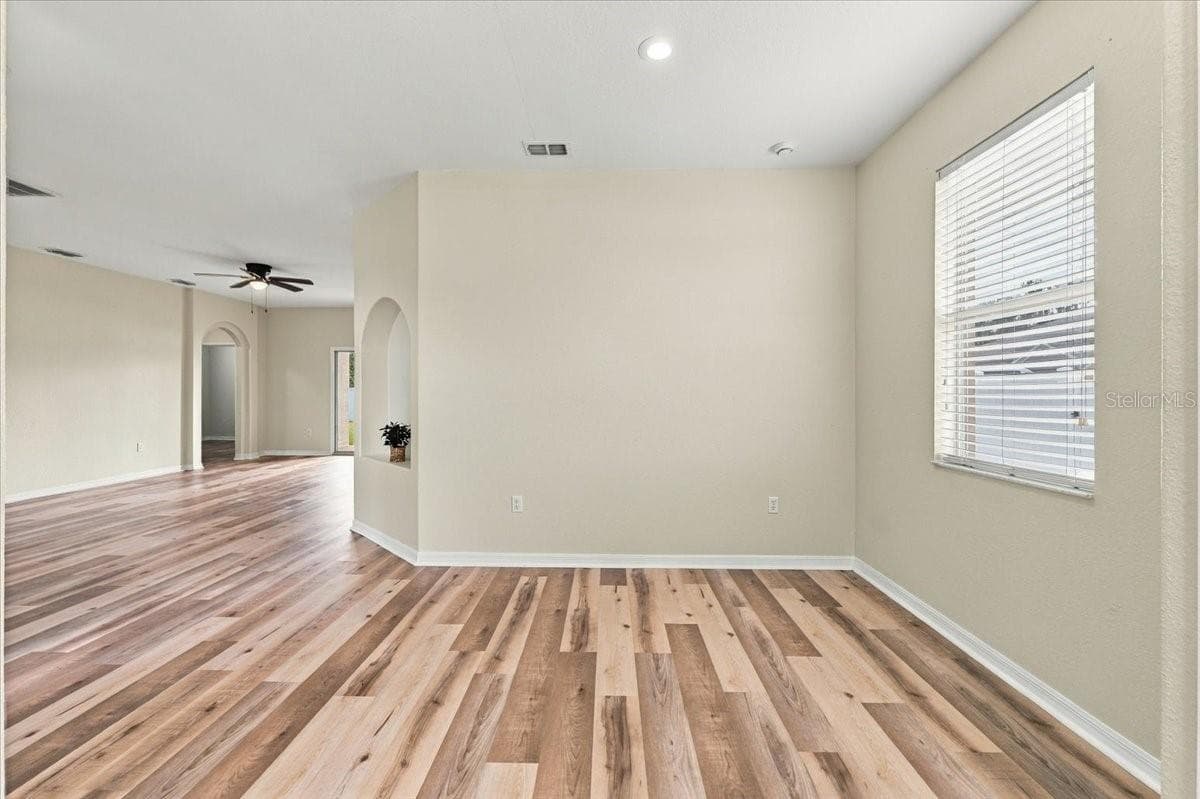 Dining Room Open to Great Room - 5014 YELLOWTOP LOOP, LAKELAND