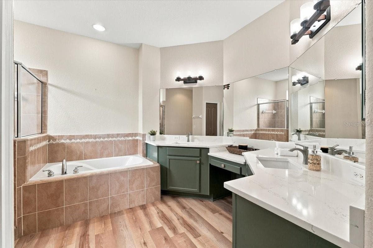 Primary Ensuite Bathroom - 5014 YELLOWTOP LOOP, LAKELAND