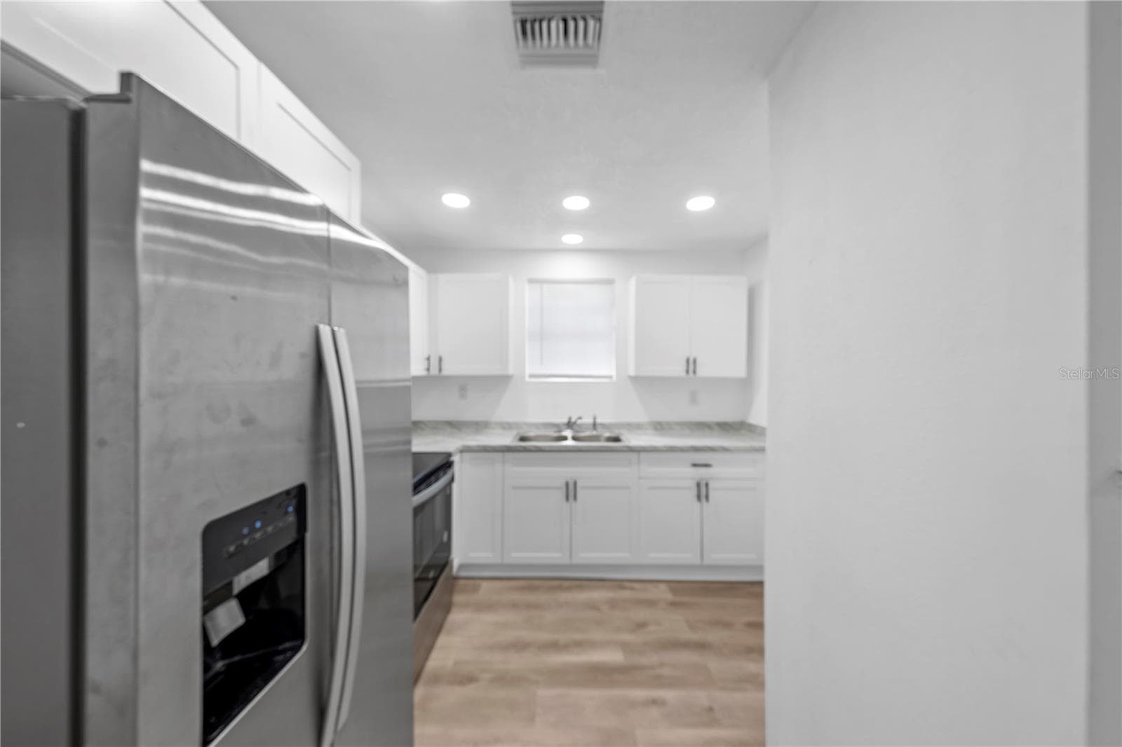 Single Family Residence at 2331 WESTSIDE DR, LEESBURG, photo 14 of 49