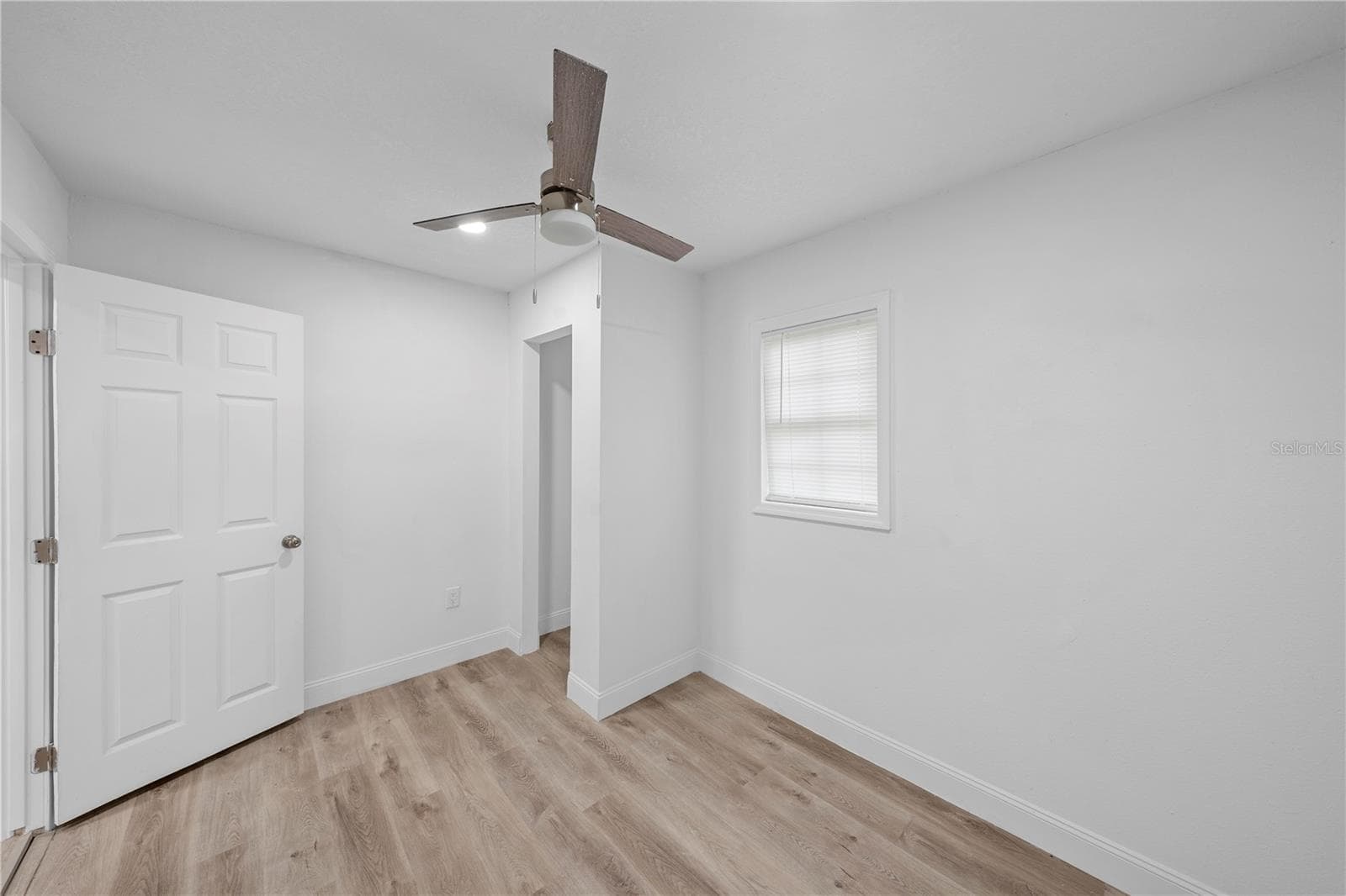 Single Family Residence at 2331 WESTSIDE DR, LEESBURG, photo 22 of 49