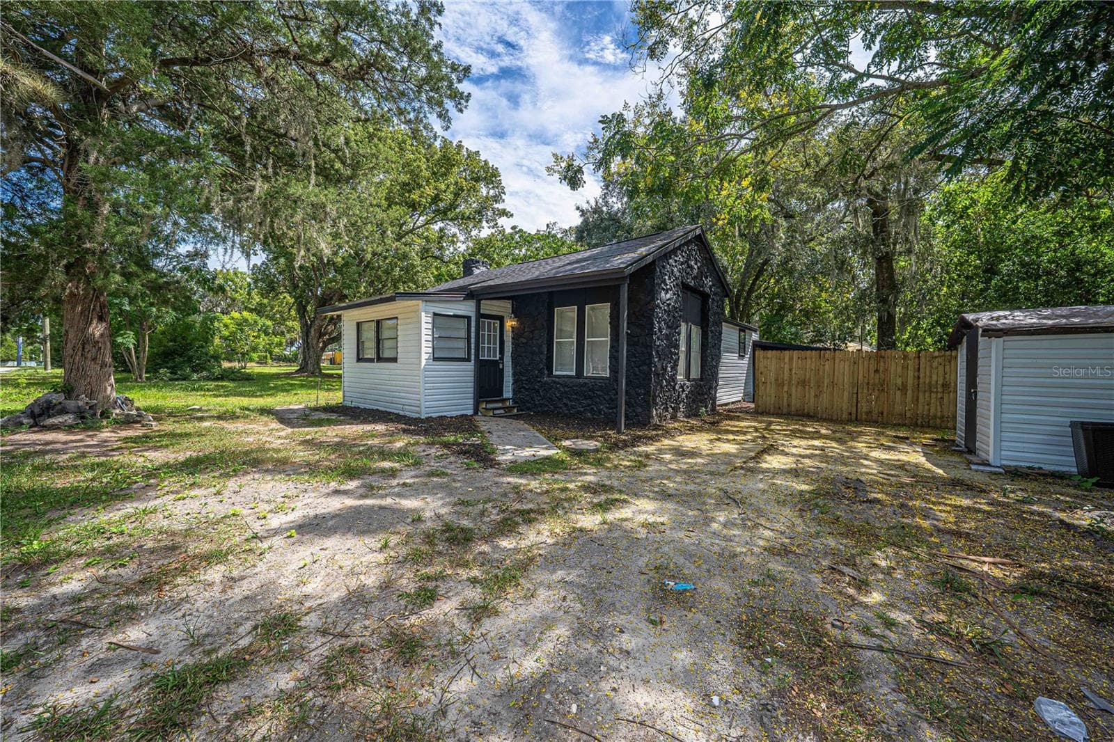 Single Family Residence at 2331 WESTSIDE DR, LEESBURG, photo 46 of 49