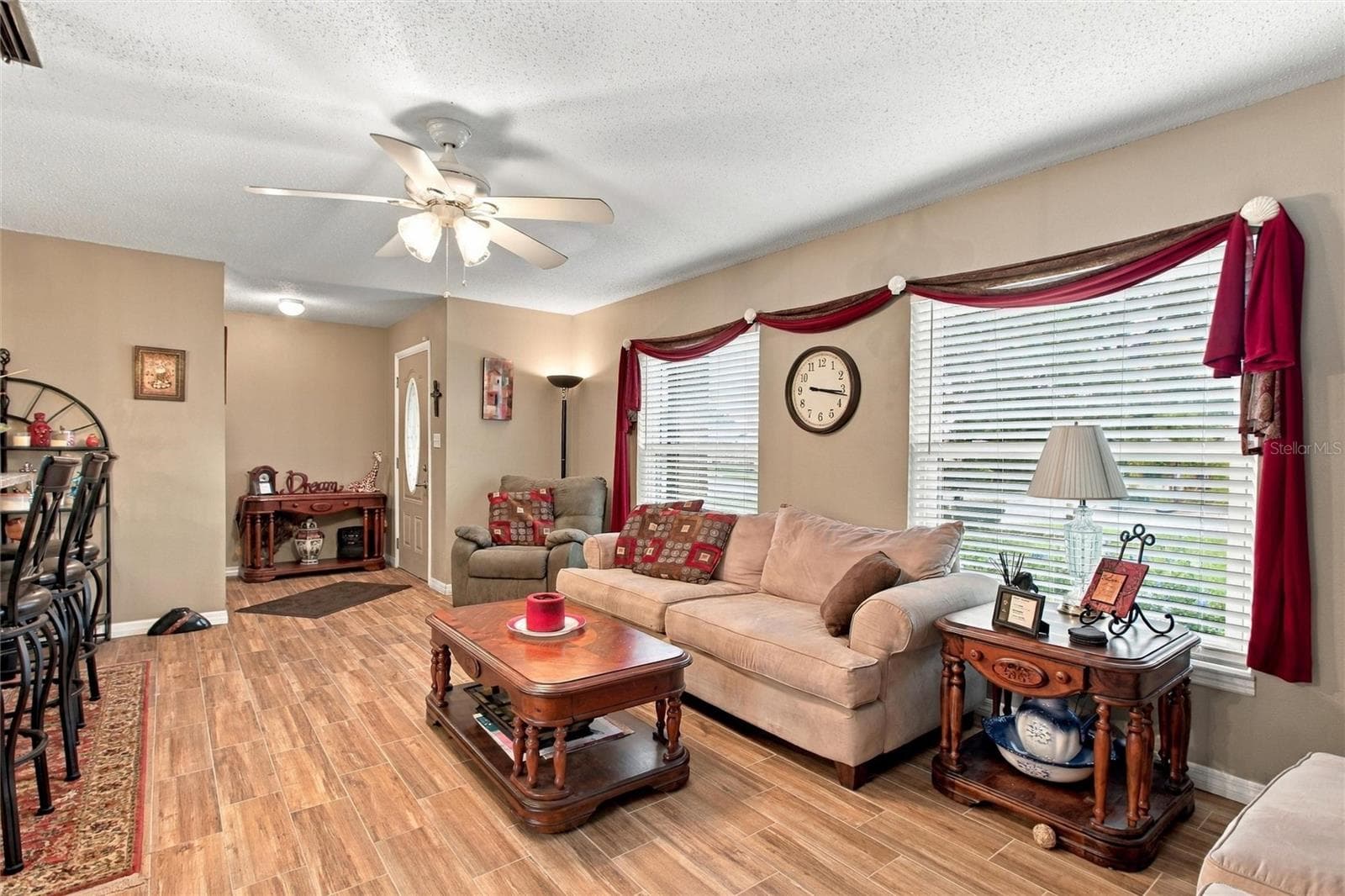 Single Family Residence at 313 ROBIN HILL DR, ALTAMONTE SPRINGS, photo 7 of 31