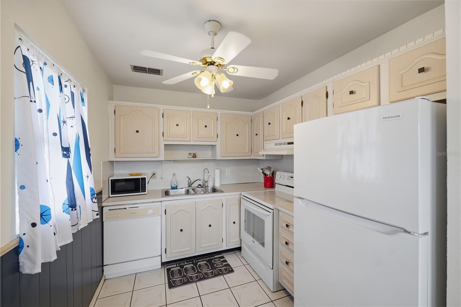 Kitchen - 11733 BAYONET LN, NEW PORT RICHEY