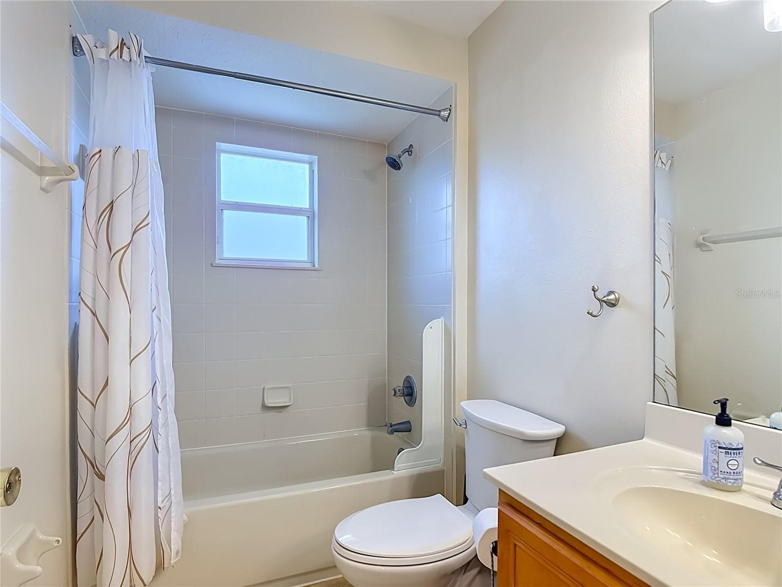 Single Family Residence at 5028 COVEVIEW DR, ST CLOUD, photo 39 of 70