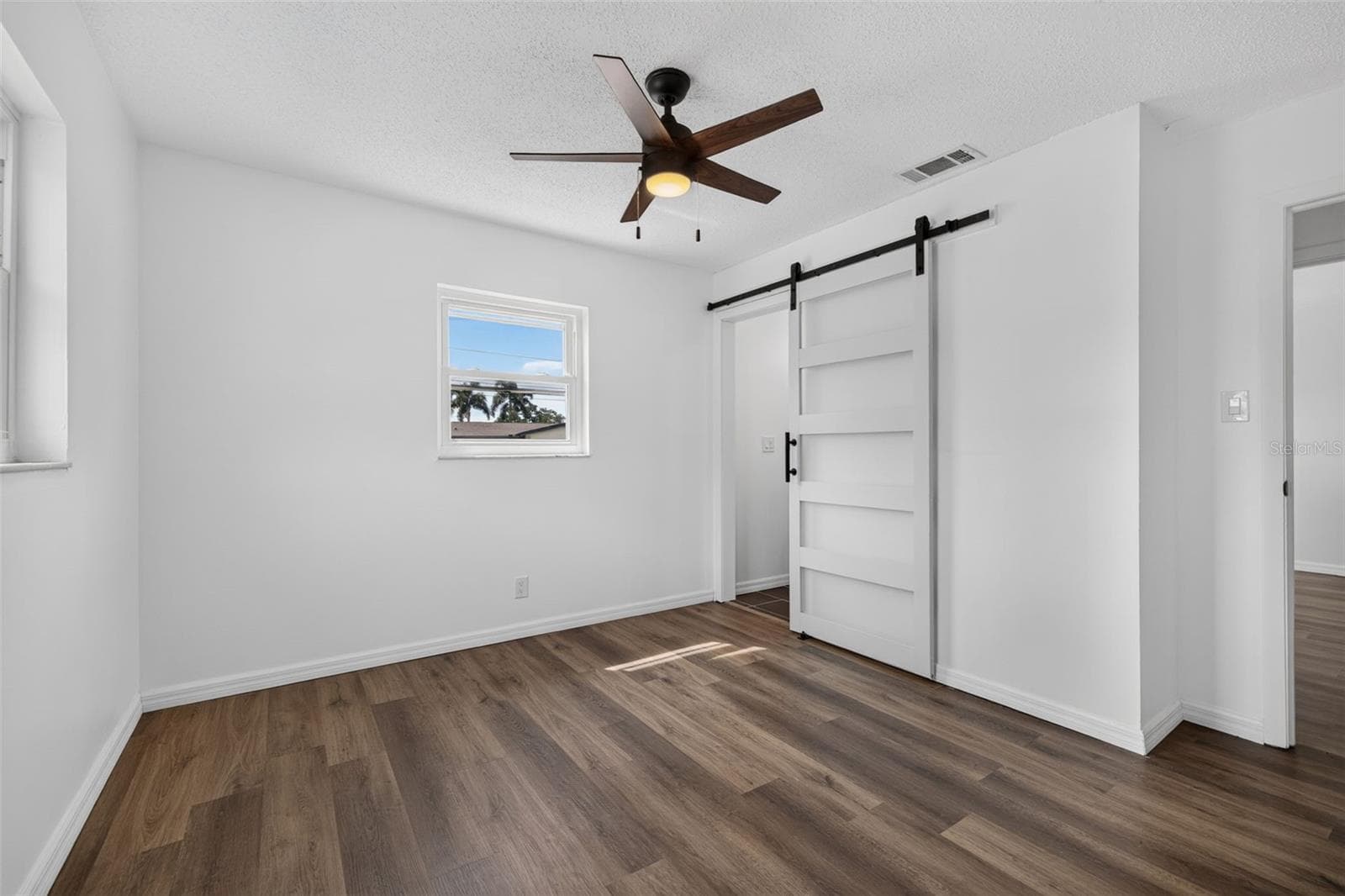 Single Family Residence at 4014 ALABAMA AVE NE, ST PETERSBURG, photo 16 of 38