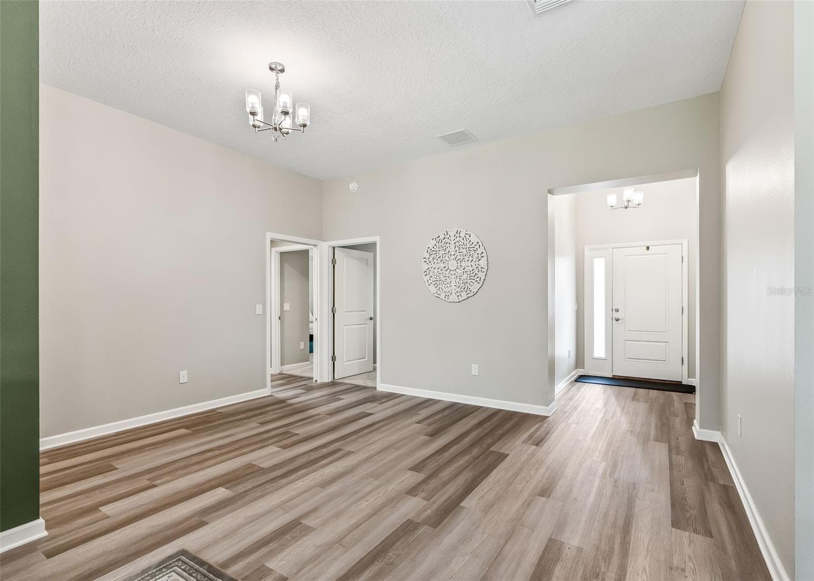 Single Family Residence at 621 CHERRY CREEK WAY, THE VILLAGES, photo 6 of 40