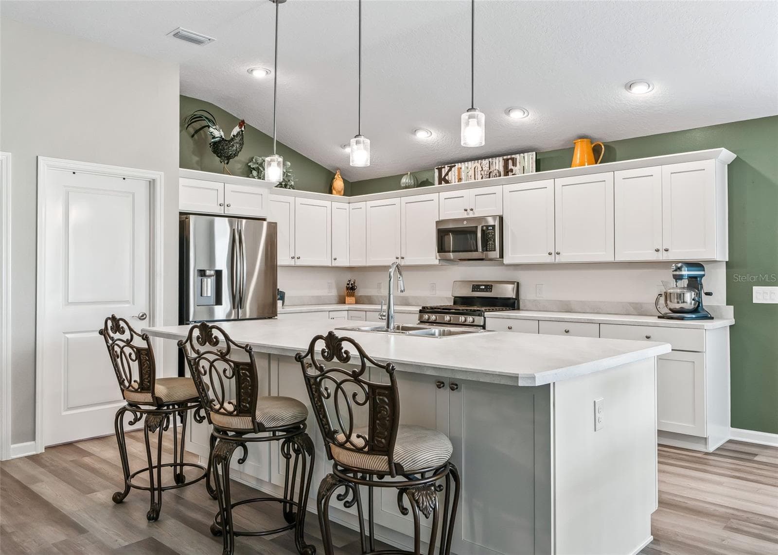 Single Family Residence at 621 CHERRY CREEK WAY, THE VILLAGES, photo 12 of 40