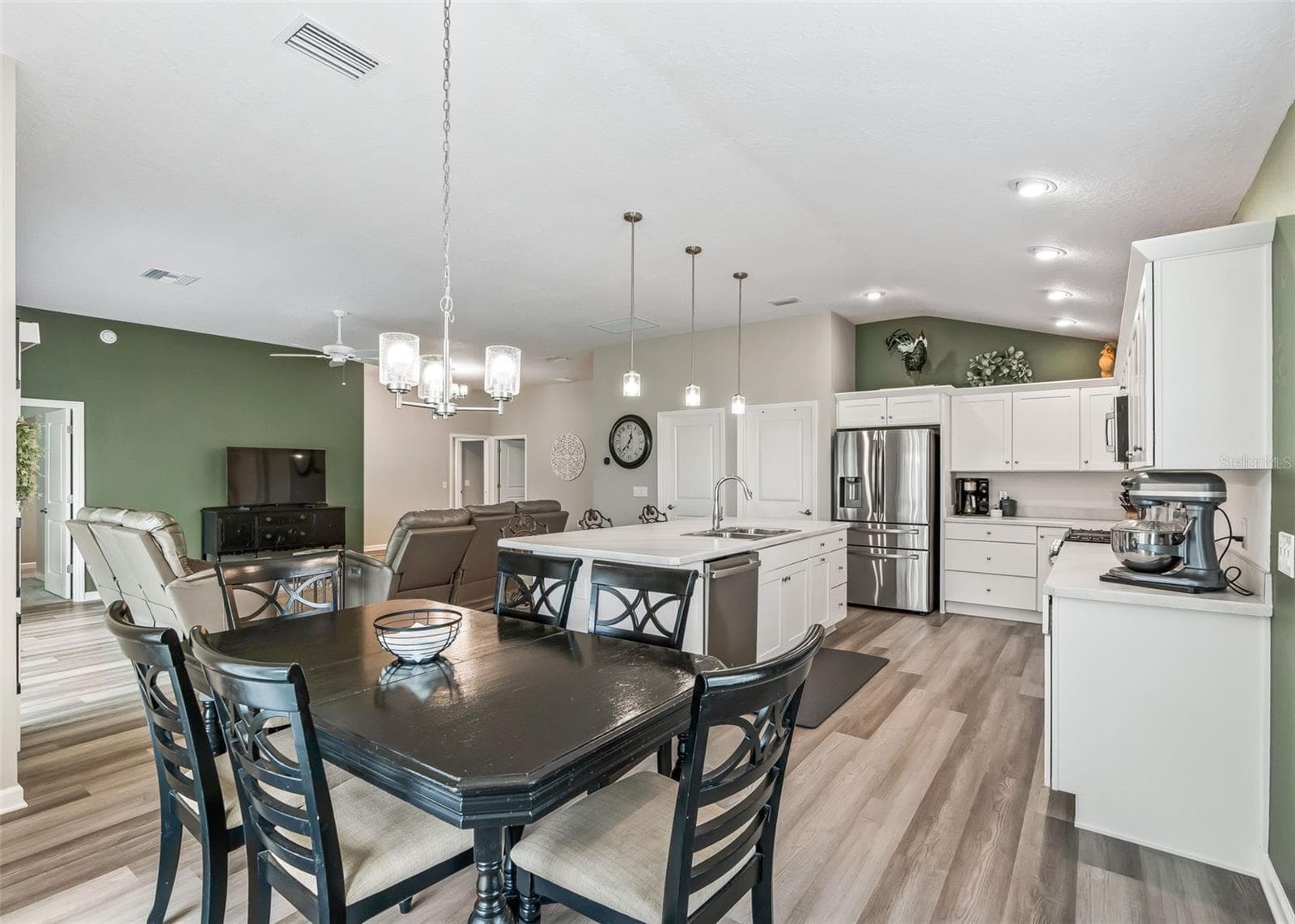Single Family Residence at 621 CHERRY CREEK WAY, THE VILLAGES, photo 14 of 40