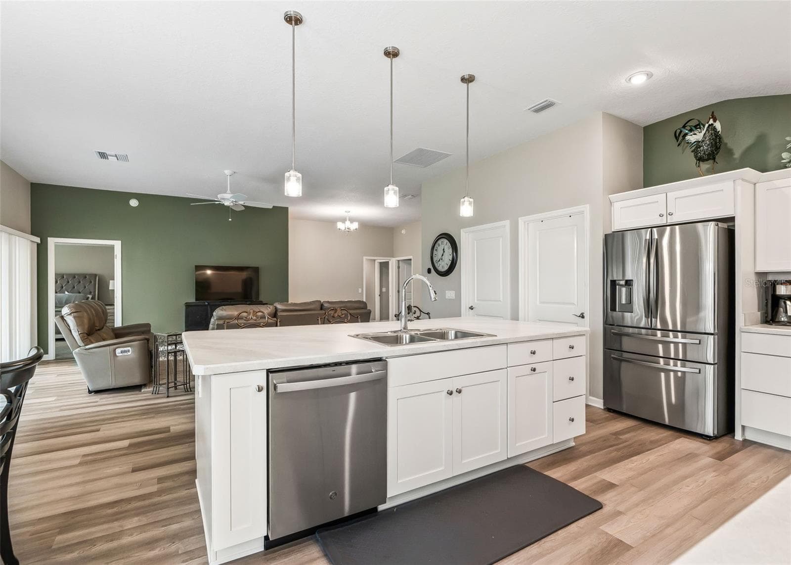 Single Family Residence at 621 CHERRY CREEK WAY, THE VILLAGES, photo 15 of 40