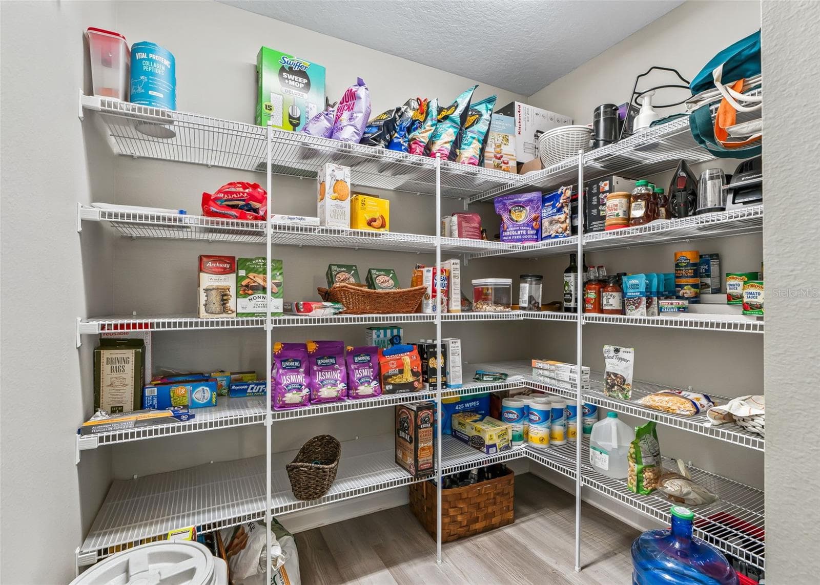 Spacious walk in Pantry! - 621 CHERRY CREEK WAY, THE VILLAGES