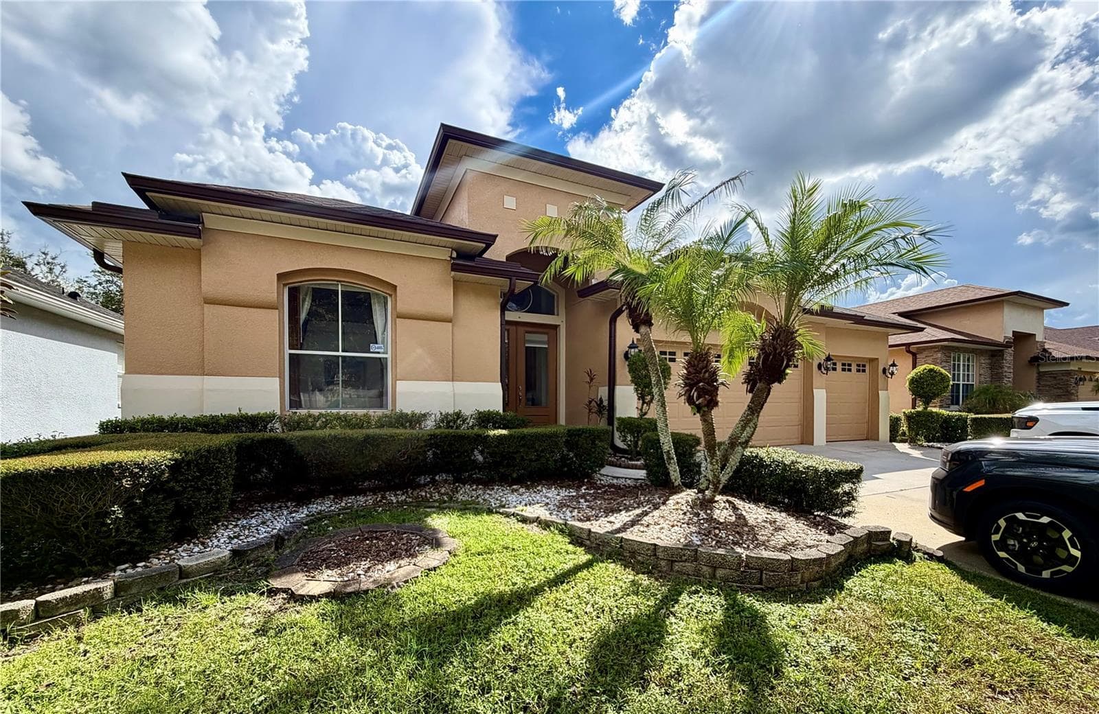 8494 LAKE WAVERLY LN