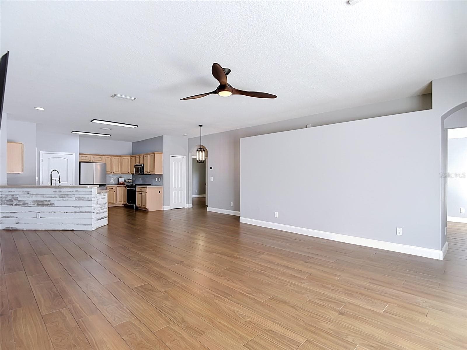 Family Room - Casual Eating Space - Kitchen - 18316 CYPRESS HAVEN DR, TAMPA
