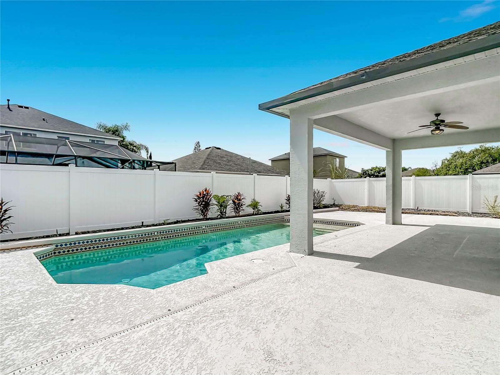 Outdoor Living Space and Pool Area - 18316 CYPRESS HAVEN DR, TAMPA