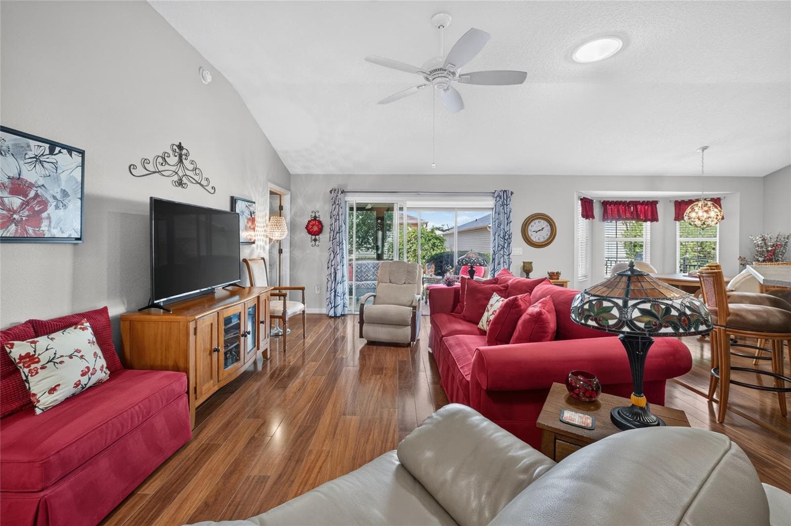 Single Family Residence at 1648 PENNECAMP DR, THE VILLAGES, photo 10 of 52