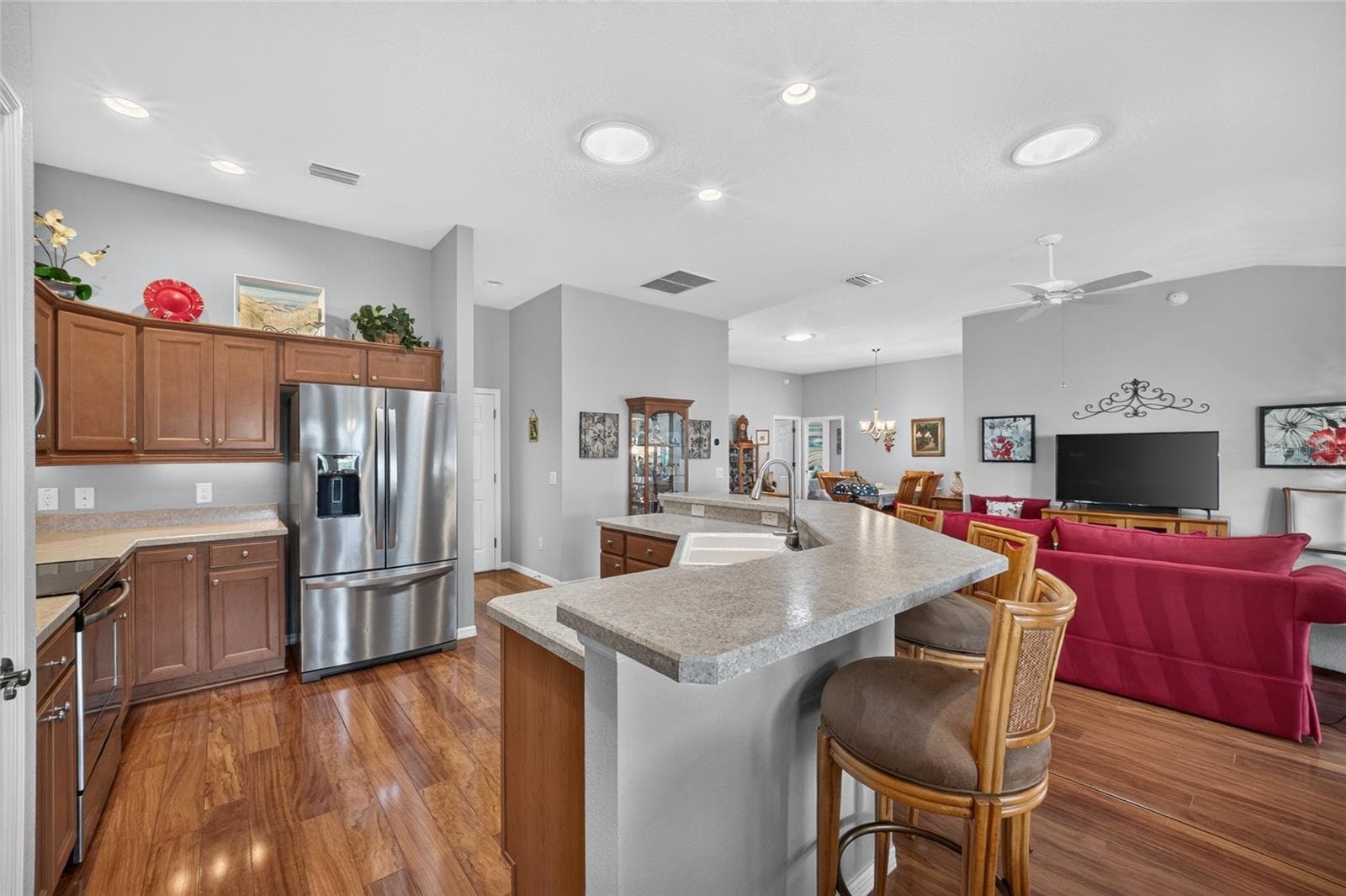 Single Family Residence at 1648 PENNECAMP DR, THE VILLAGES, photo 16 of 52