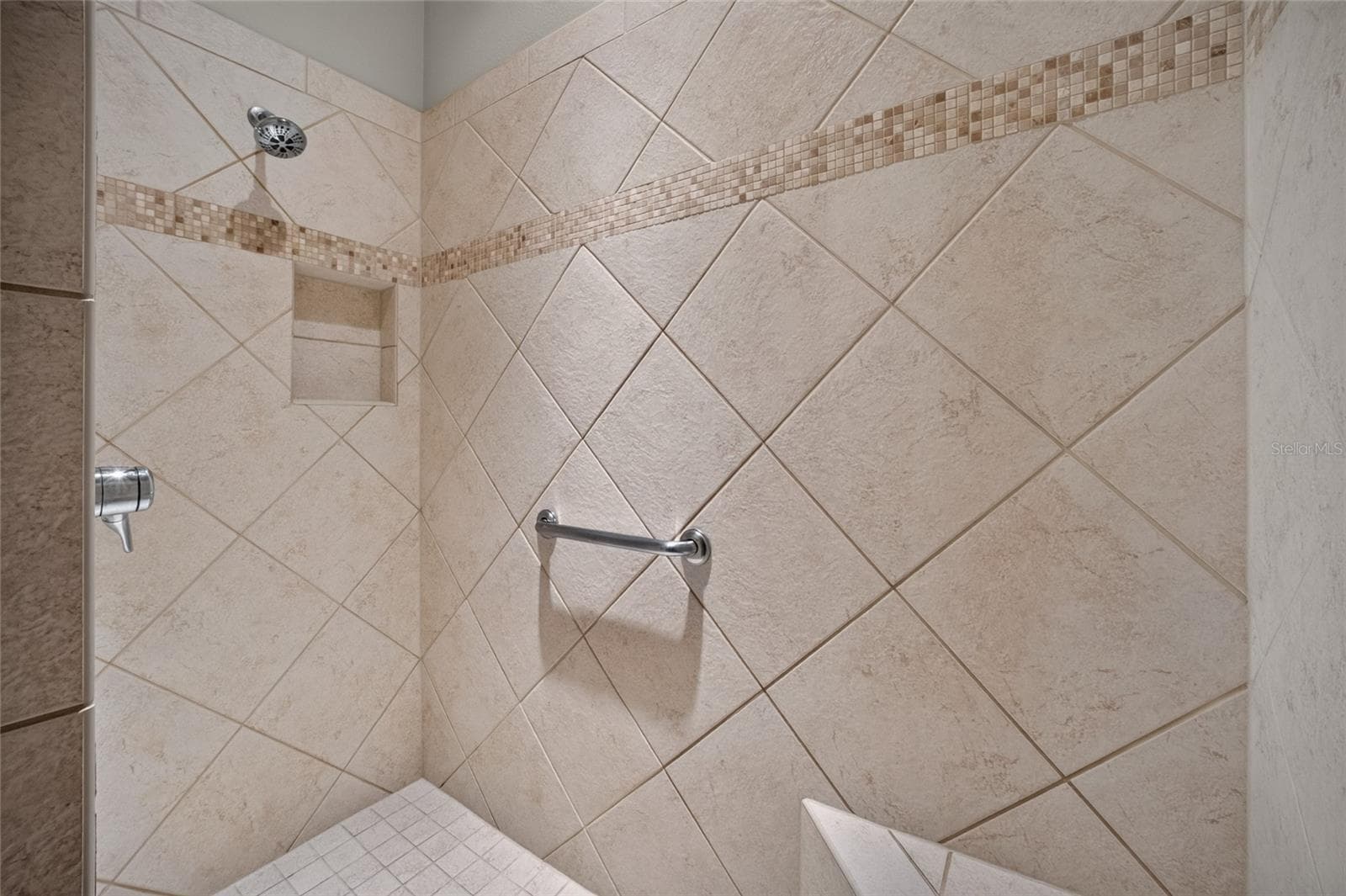 Single Family Residence at 1648 PENNECAMP DR, THE VILLAGES, photo 27 of 52