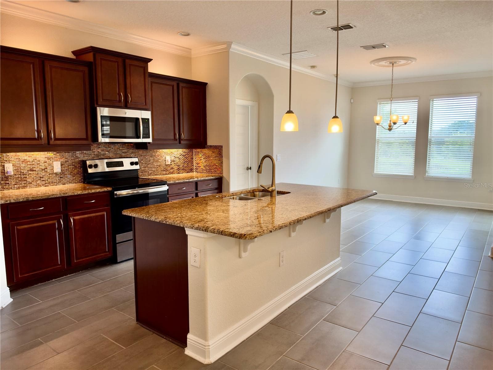 Single Family Residence at 16130 WIND VIEW LN, WINTER GARDEN, photo 11 of 45