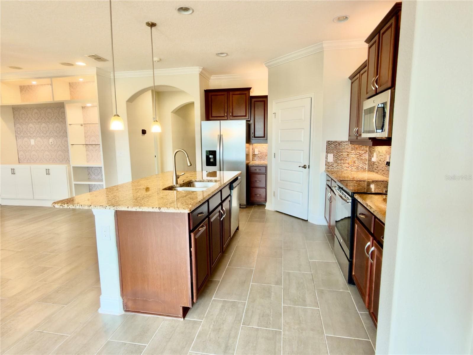 Single Family Residence at 16130 WIND VIEW LN, WINTER GARDEN, photo 14 of 45