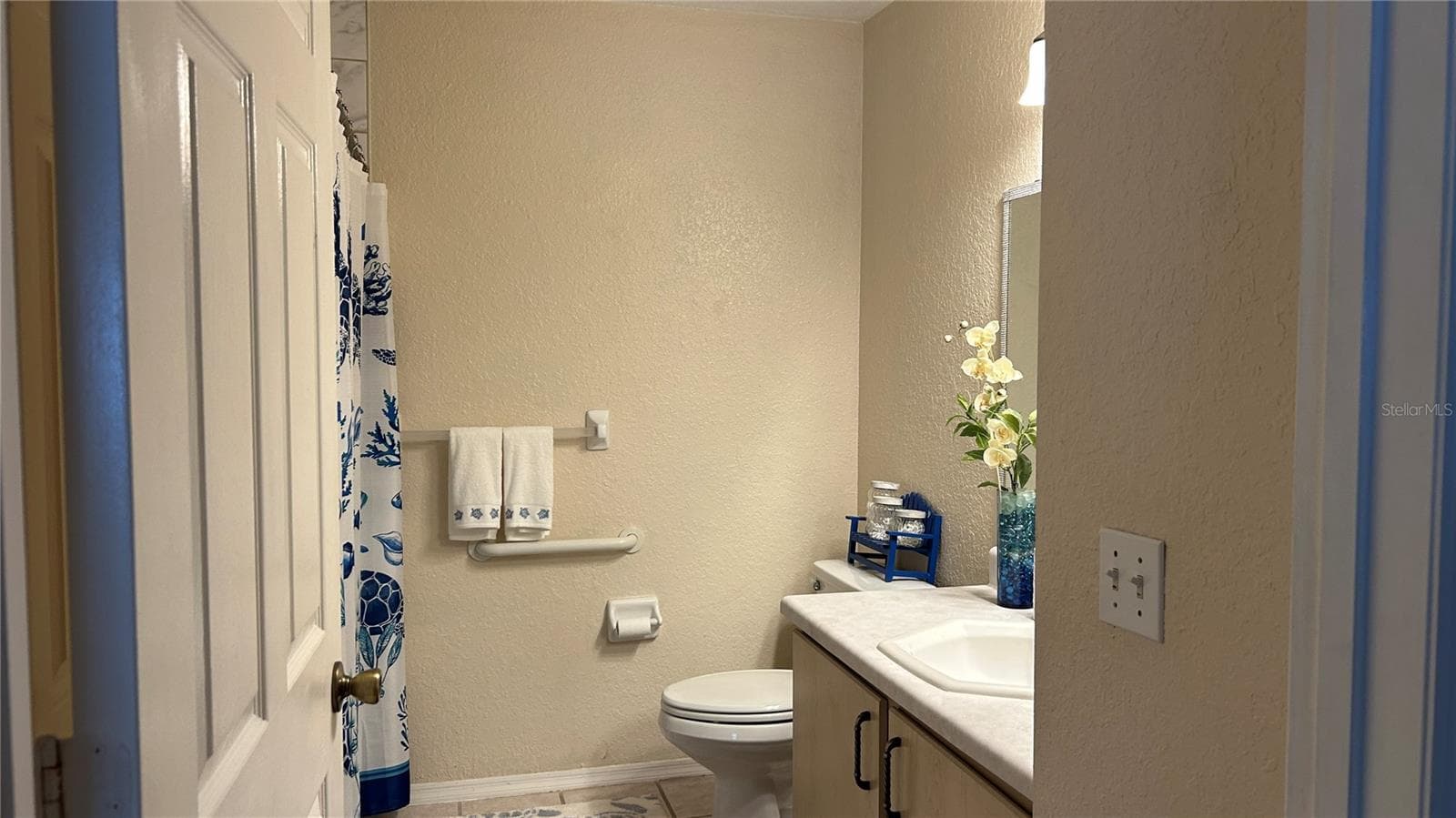 Condominium at 14037 FAIRWAY ISLAND DR #218, ORLANDO, photo 13 of 23