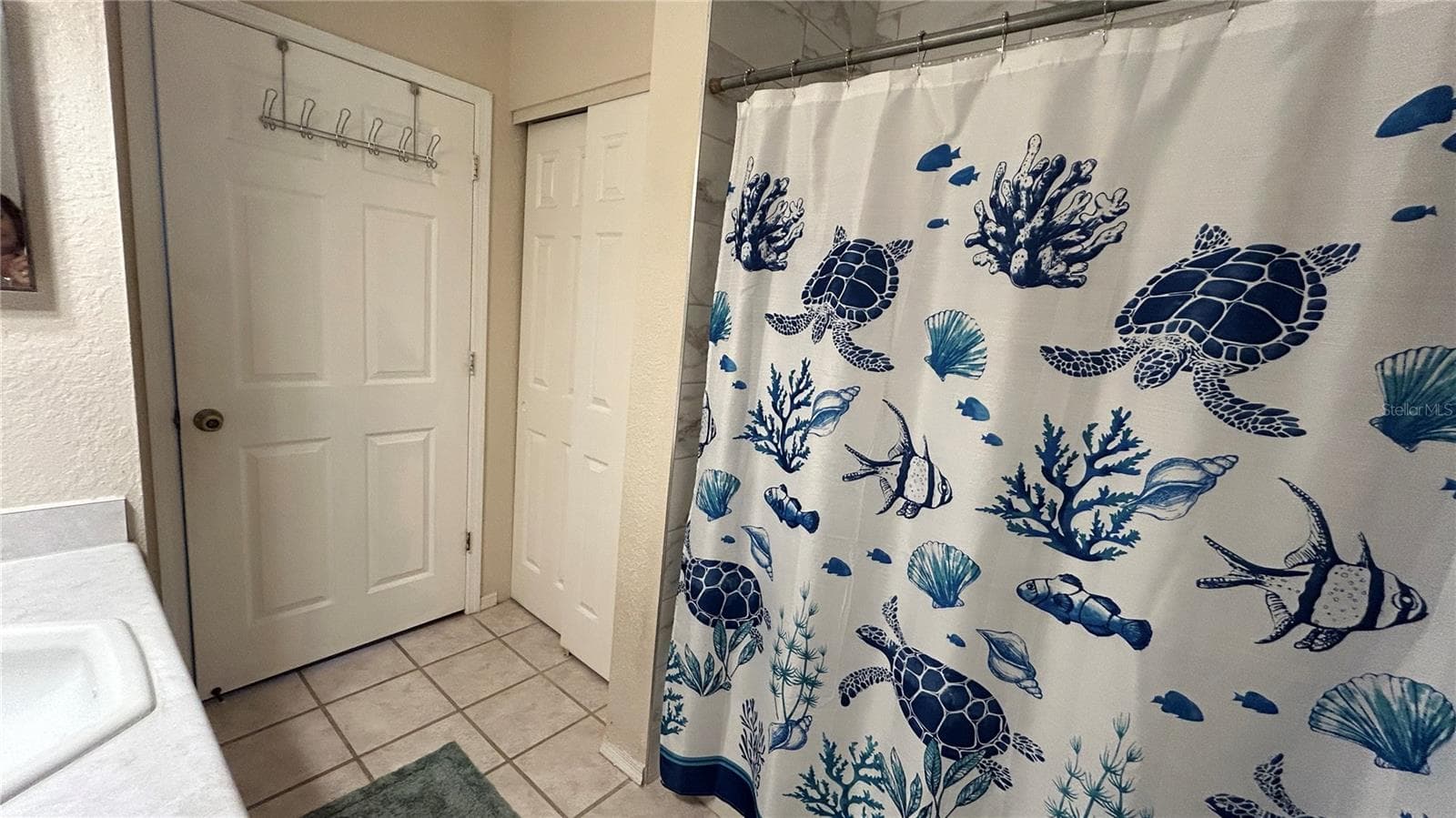 Condominium at 14037 FAIRWAY ISLAND DR #218, ORLANDO, photo 21 of 23