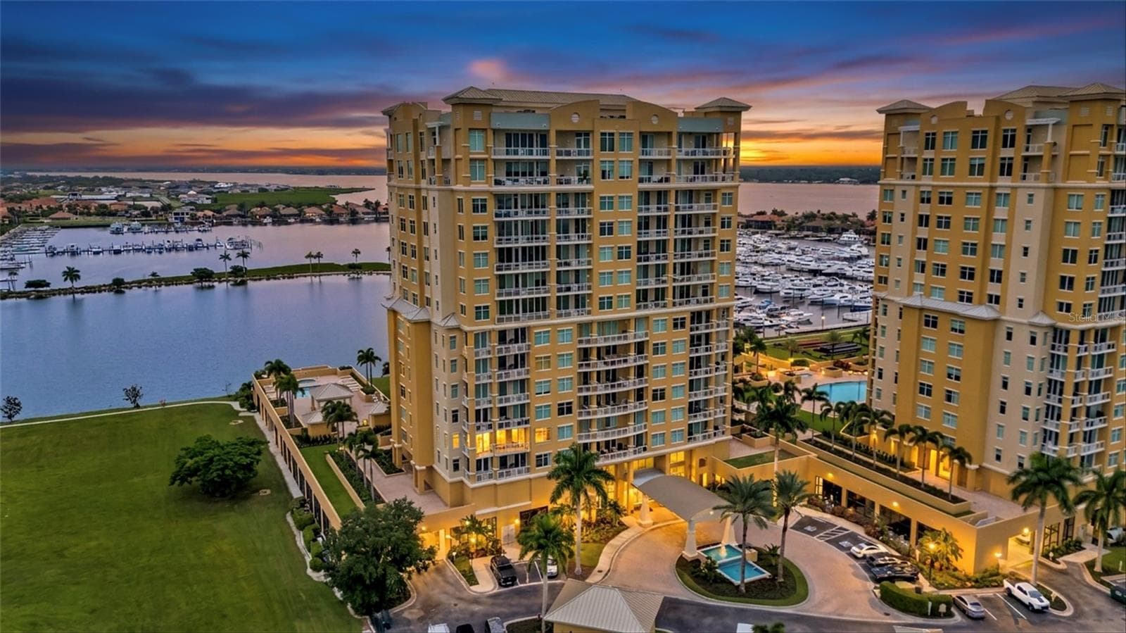 140 RIVIERA DUNES WAY #306