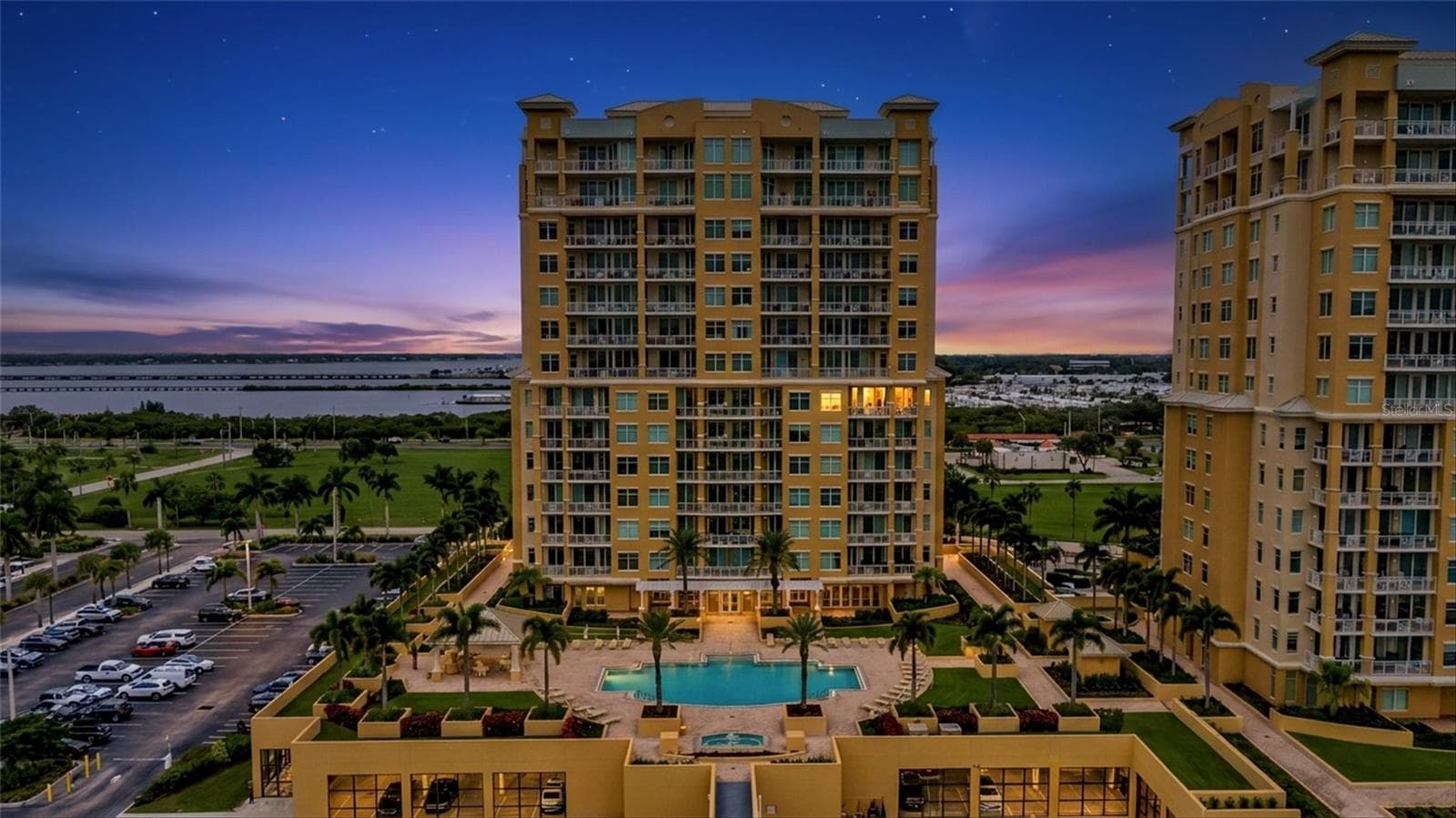 130 RIVIERA DUNES WAY #701