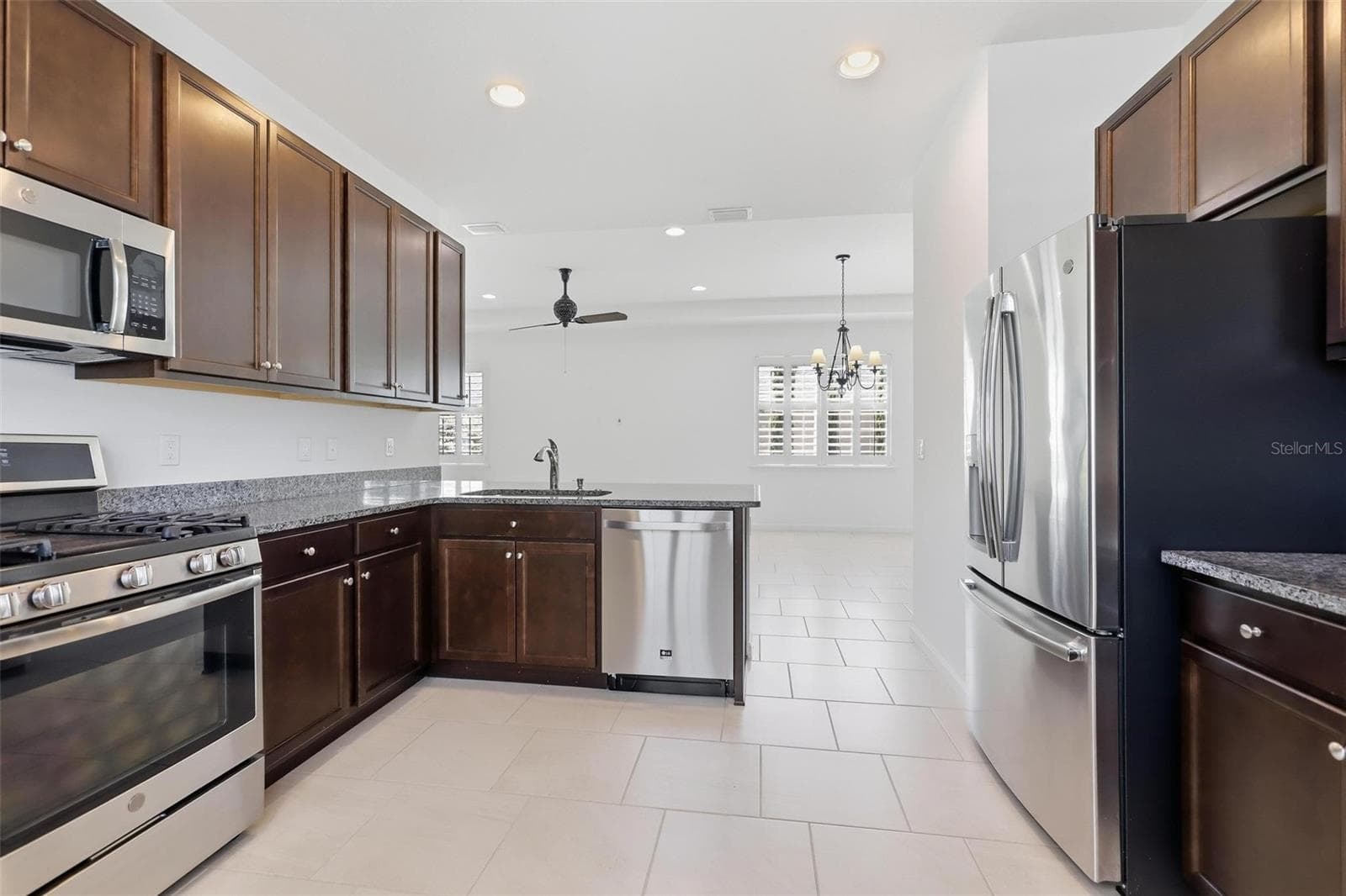 Single Family Residence at 479 BRIARBROOK WAY, DELAND, photo 11 of 42