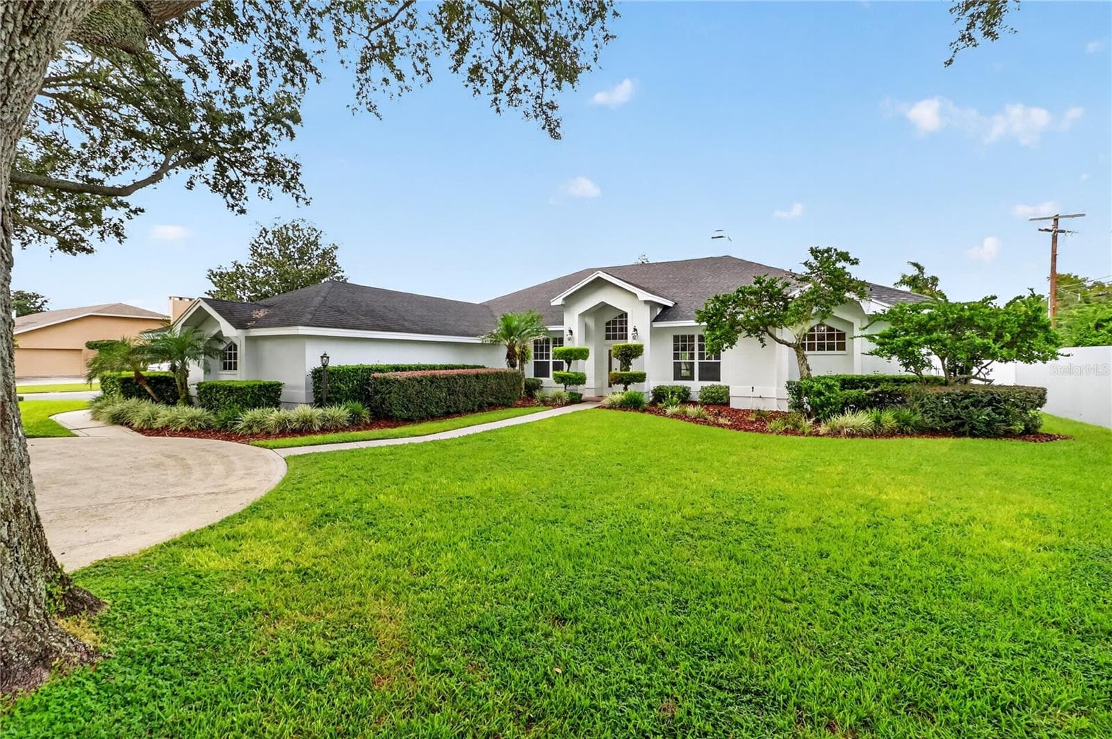 Front Yard - 734 HIGHLANDS PLACE BLVD, LAKELAND