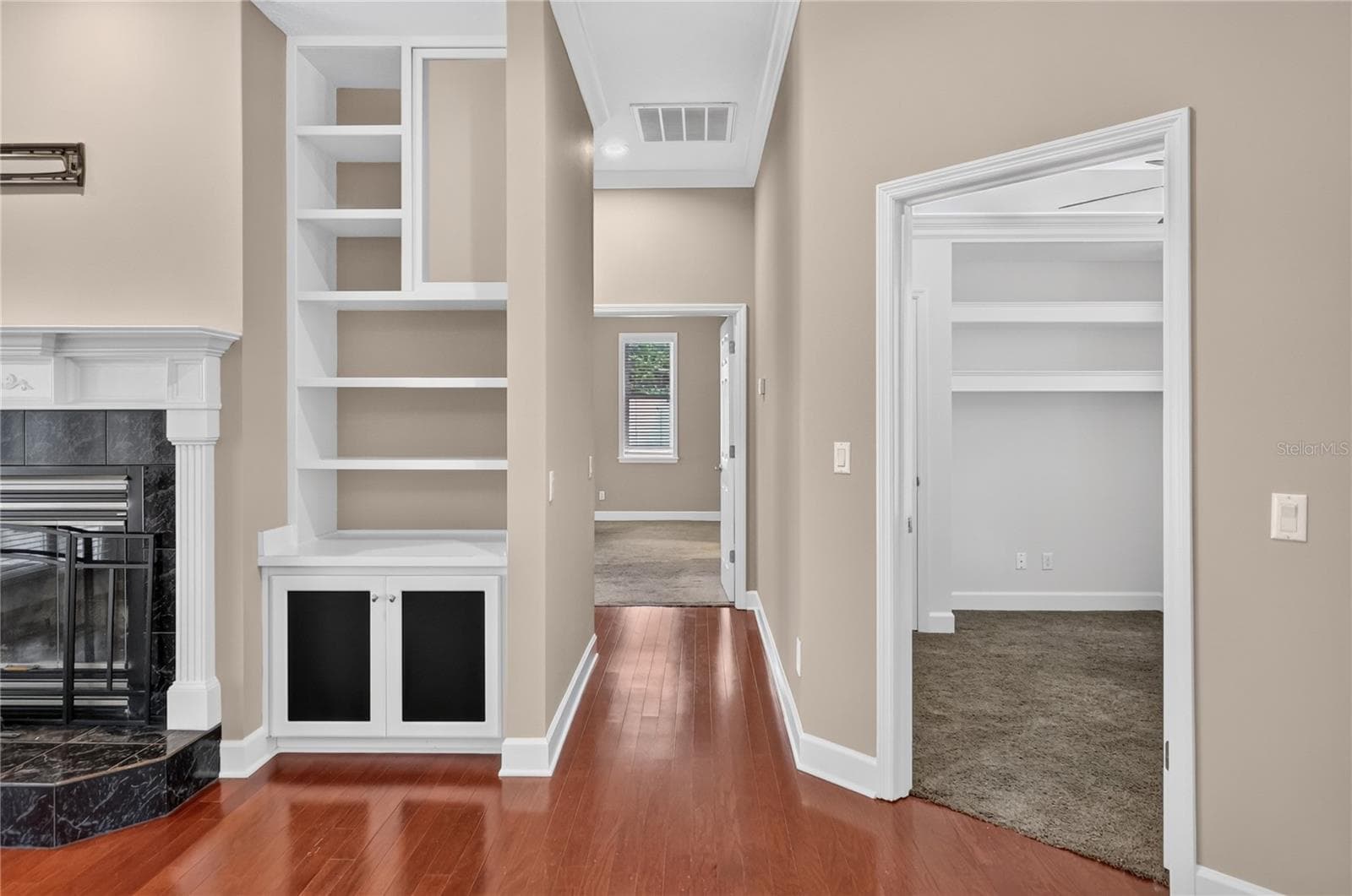 Built In Shelving - 734 HIGHLANDS PLACE BLVD, LAKELAND