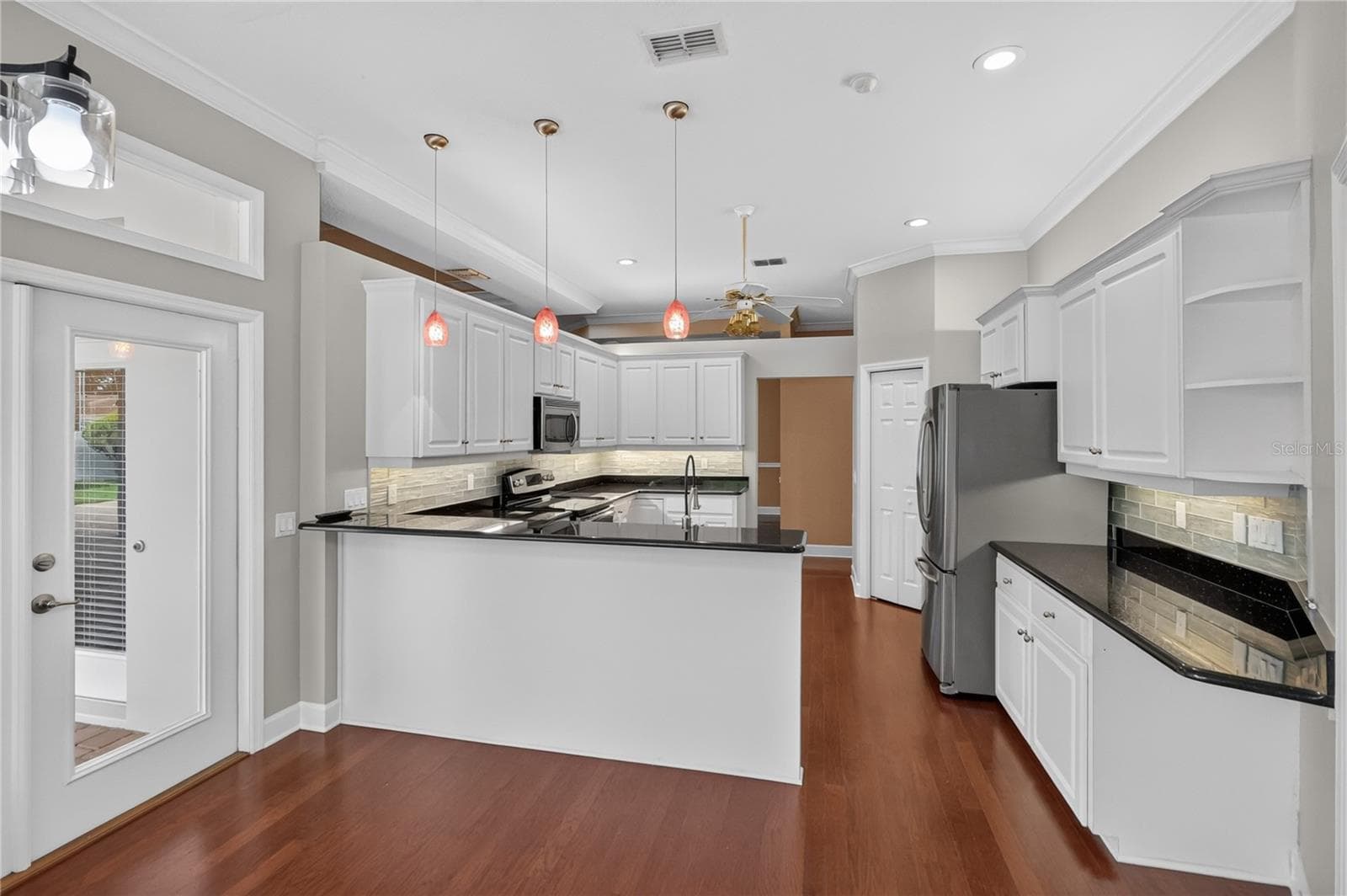 View of Kitchen - 734 HIGHLANDS PLACE BLVD, LAKELAND