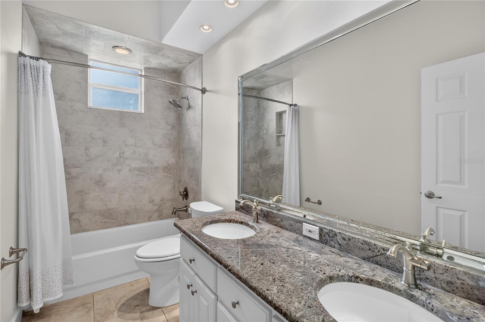 Bathroom with Double sinks and Granite - 734 HIGHLANDS PLACE BLVD, LAKELAND