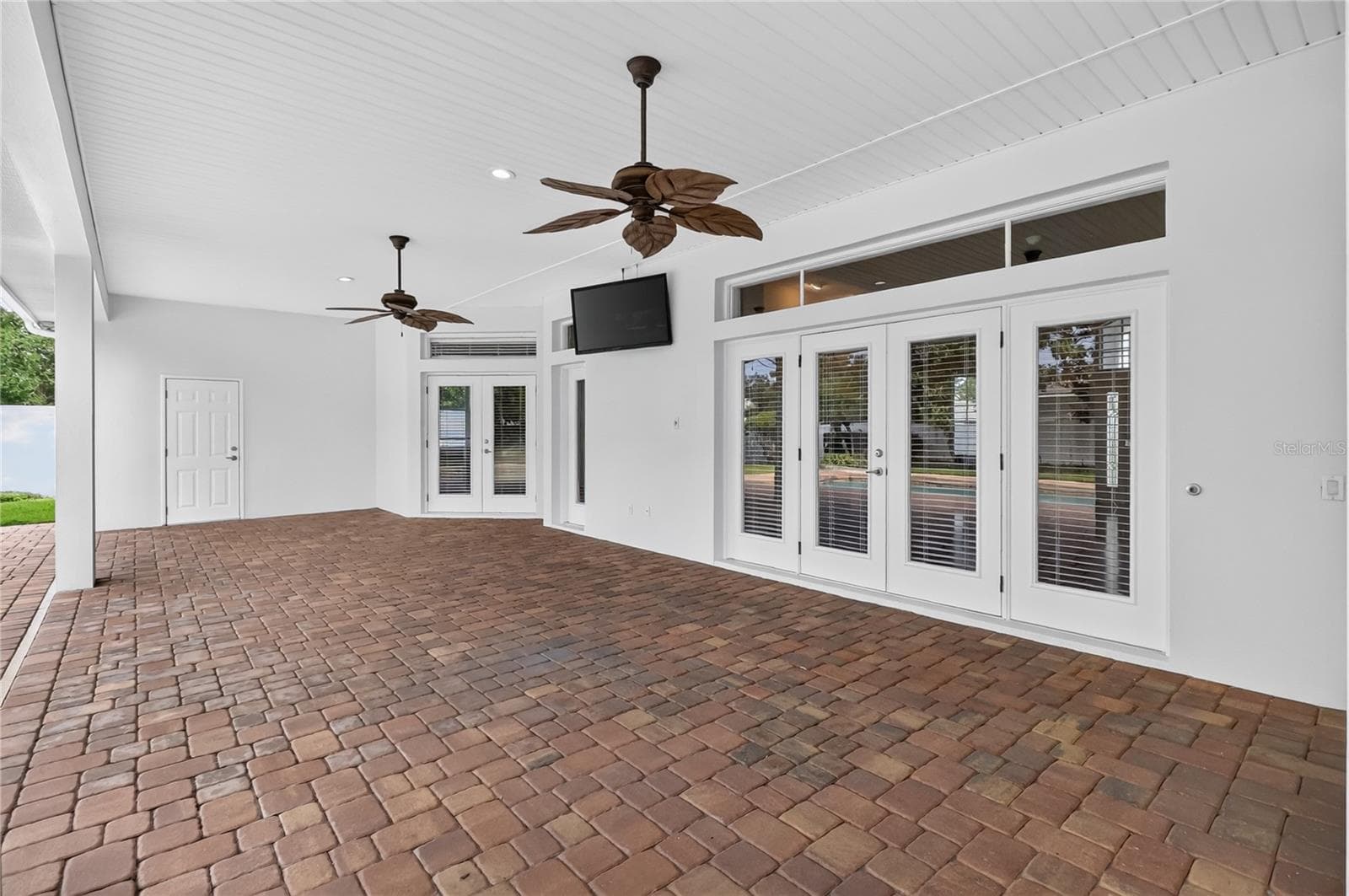 Back Porch with Pavers - 734 HIGHLANDS PLACE BLVD, LAKELAND