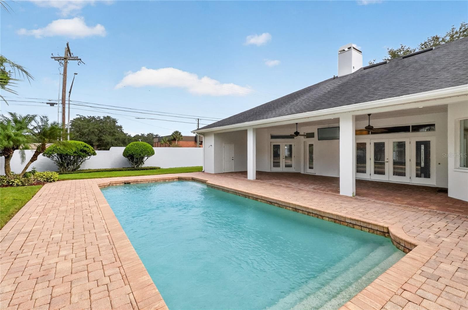 Large Deck around Swimming Pool - 734 HIGHLANDS PLACE BLVD, LAKELAND