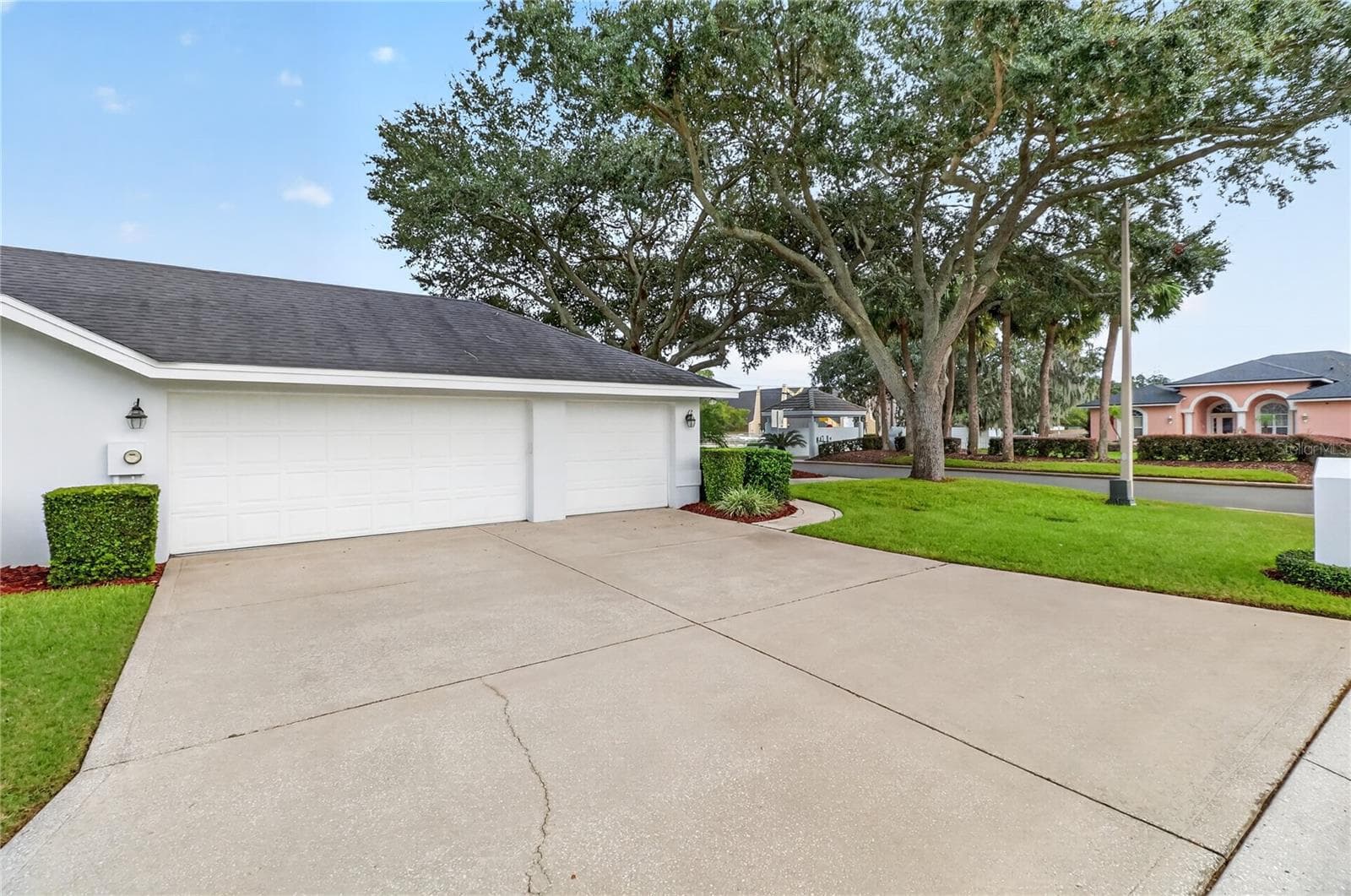 3 Car Garage - 734 HIGHLANDS PLACE BLVD, LAKELAND