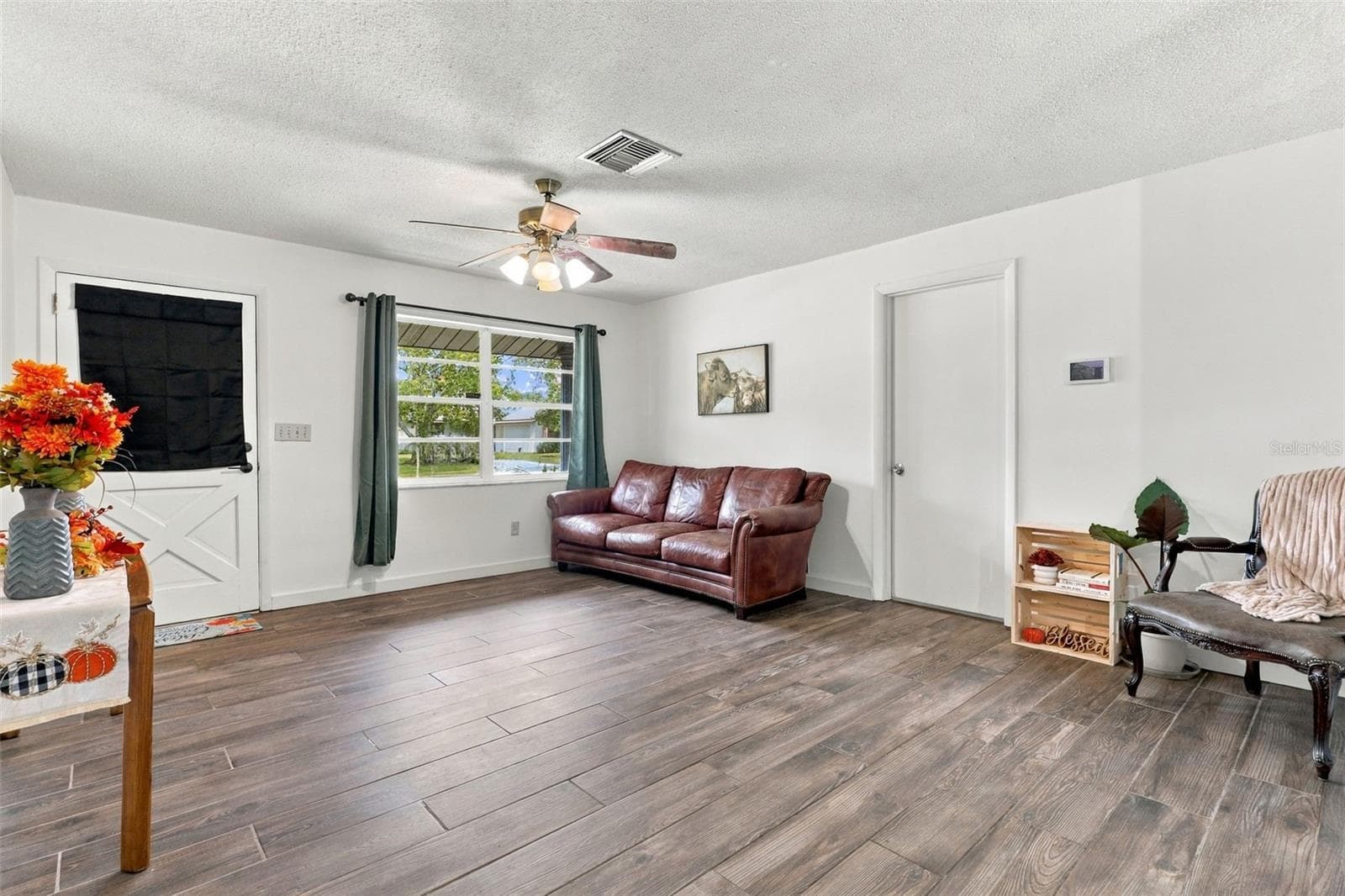 Single Family Residence at 1085 EAGLES NEST AVE, DELTONA, photo 5 of 33