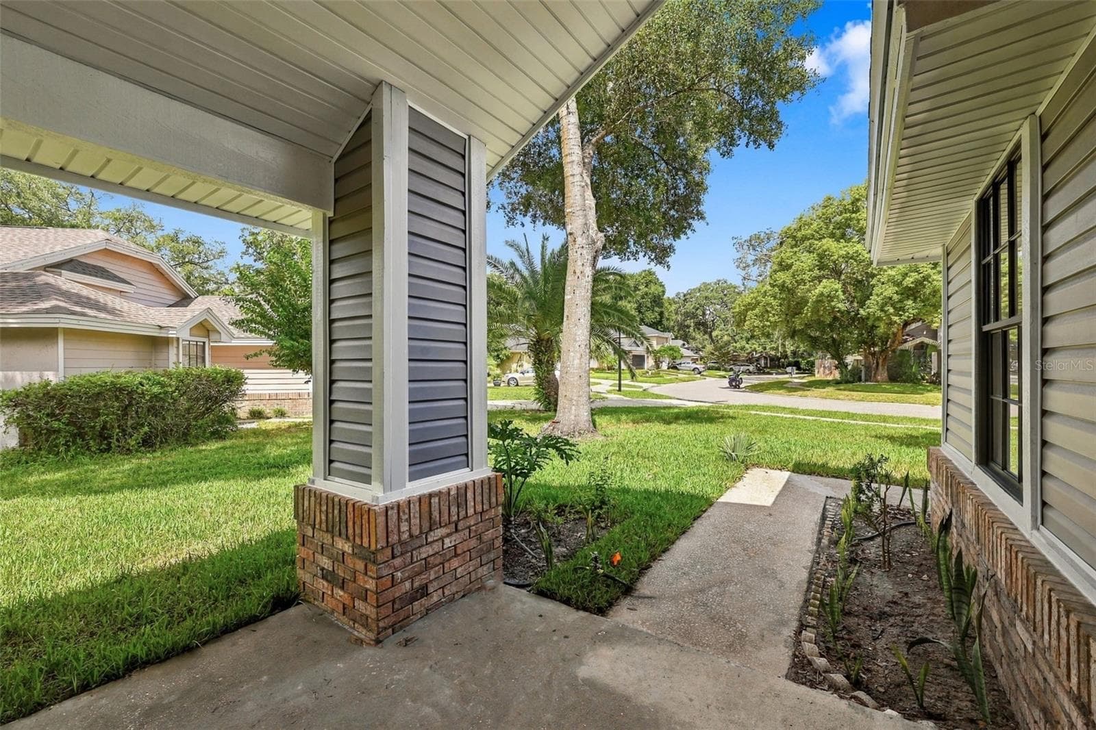 Single Family Residence at 2140 WEKIWA OAKS DR, APOPKA, photo 4 of 54