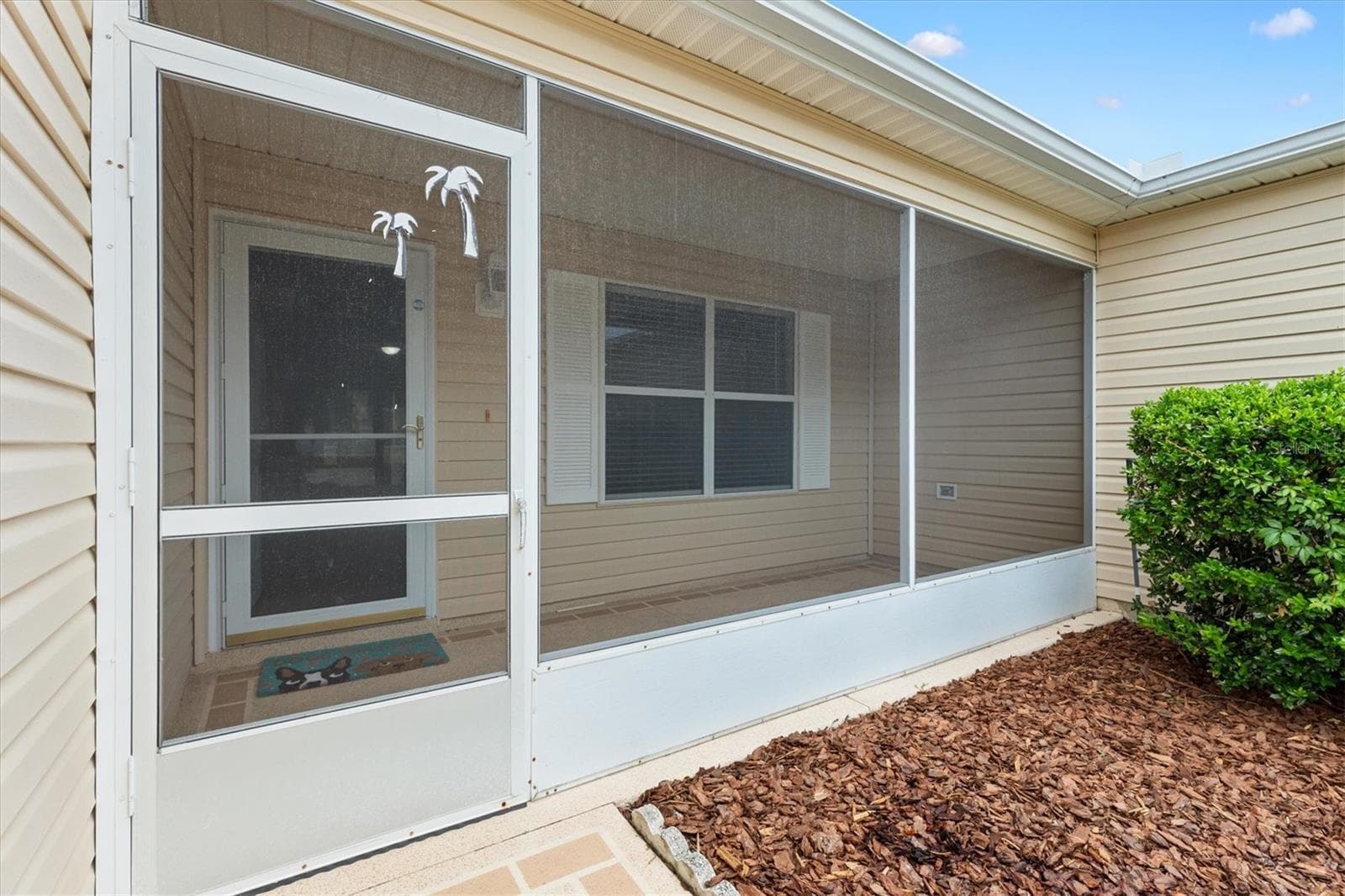 Screened front porch - 9595 SE 171ST ARGYLL ST, THE VILLAGES