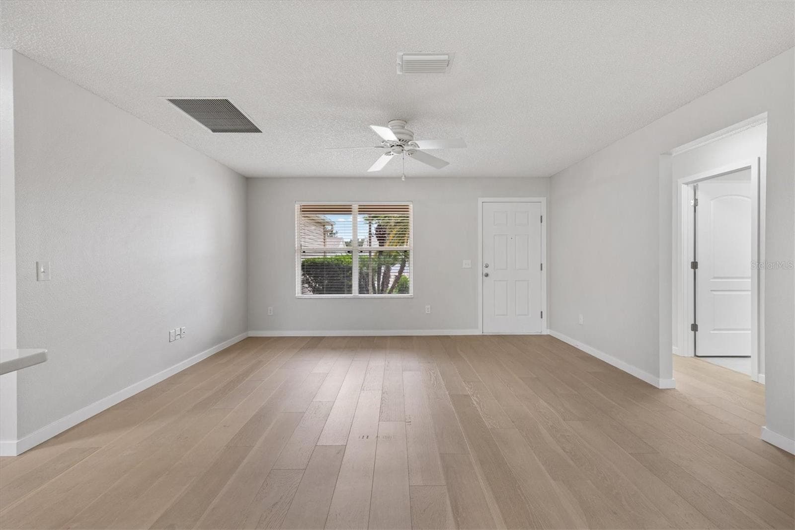 Living & Dining Rooms - 9595 SE 171ST ARGYLL ST, THE VILLAGES