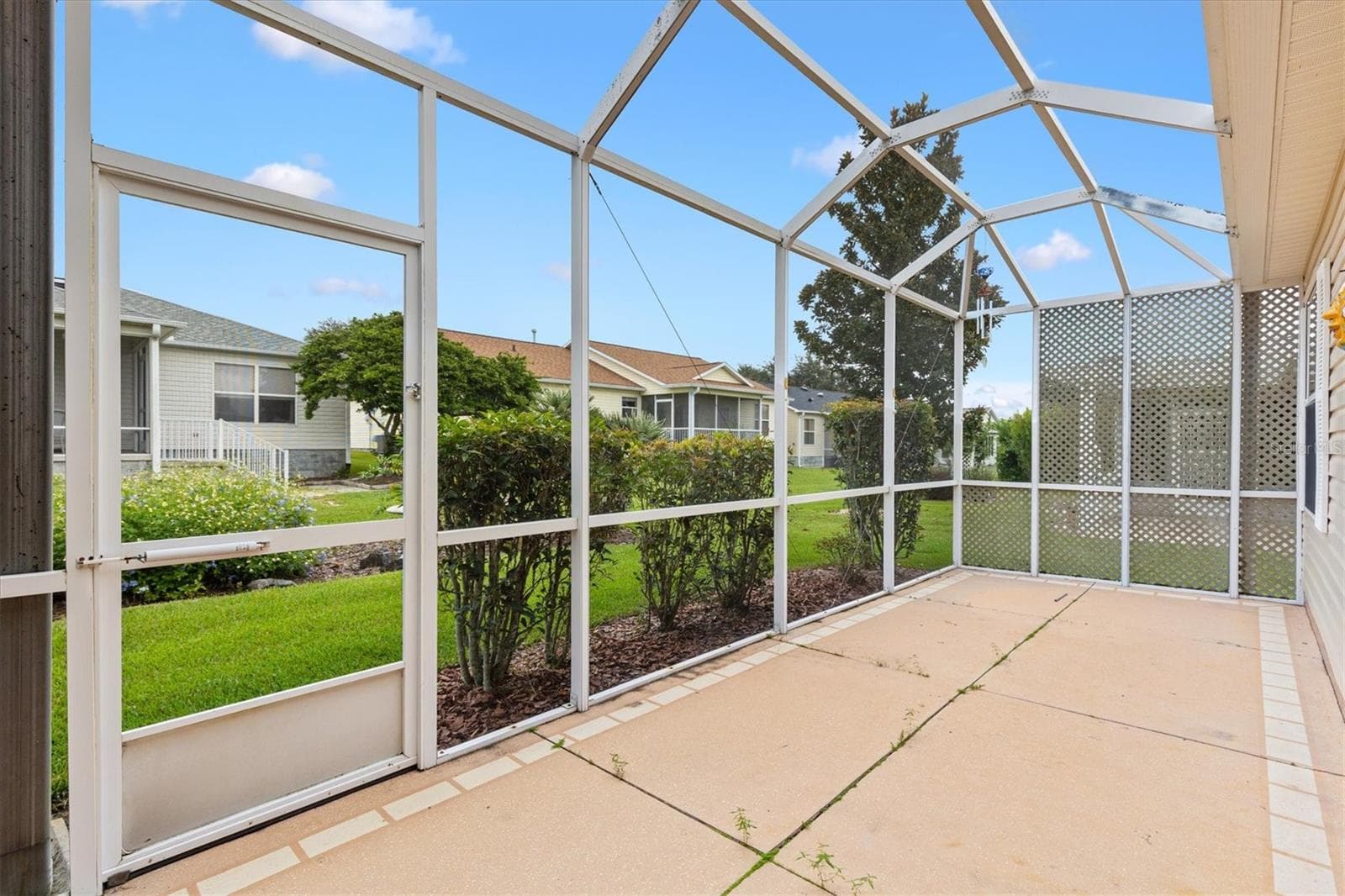 Screen Enclosed Patio - 9595 SE 171ST ARGYLL ST, THE VILLAGES