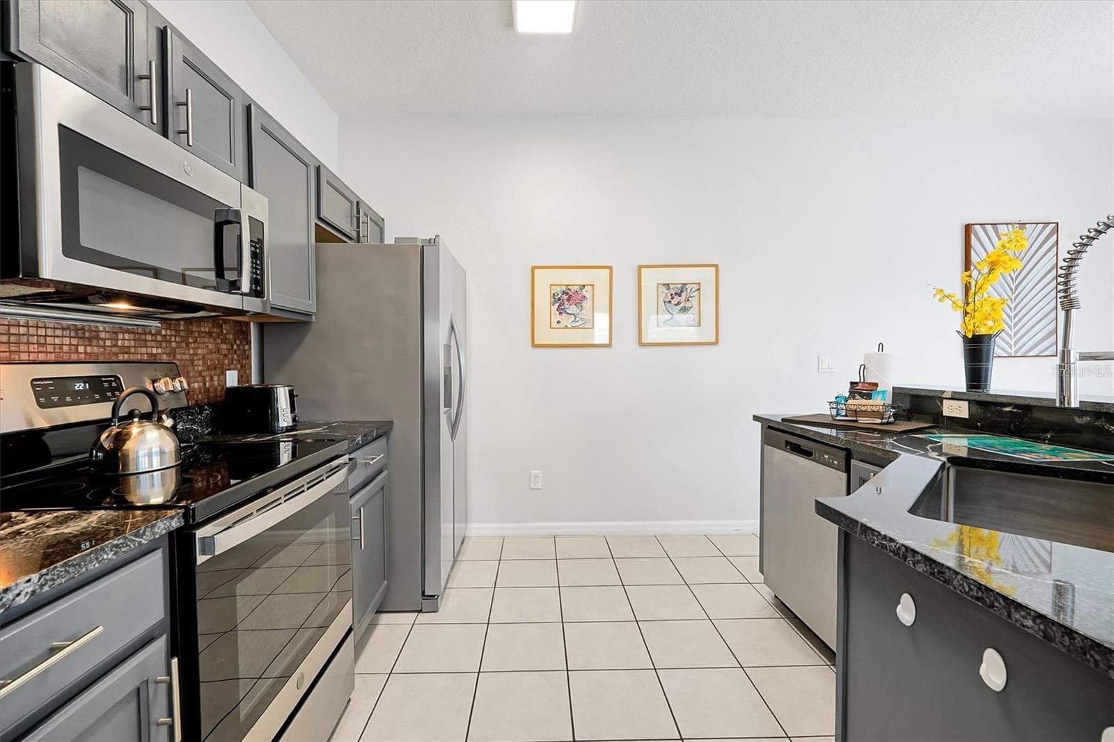 Townhouse at 3151 YELLOW LANTANA LN, KISSIMMEE, photo 11 of 65