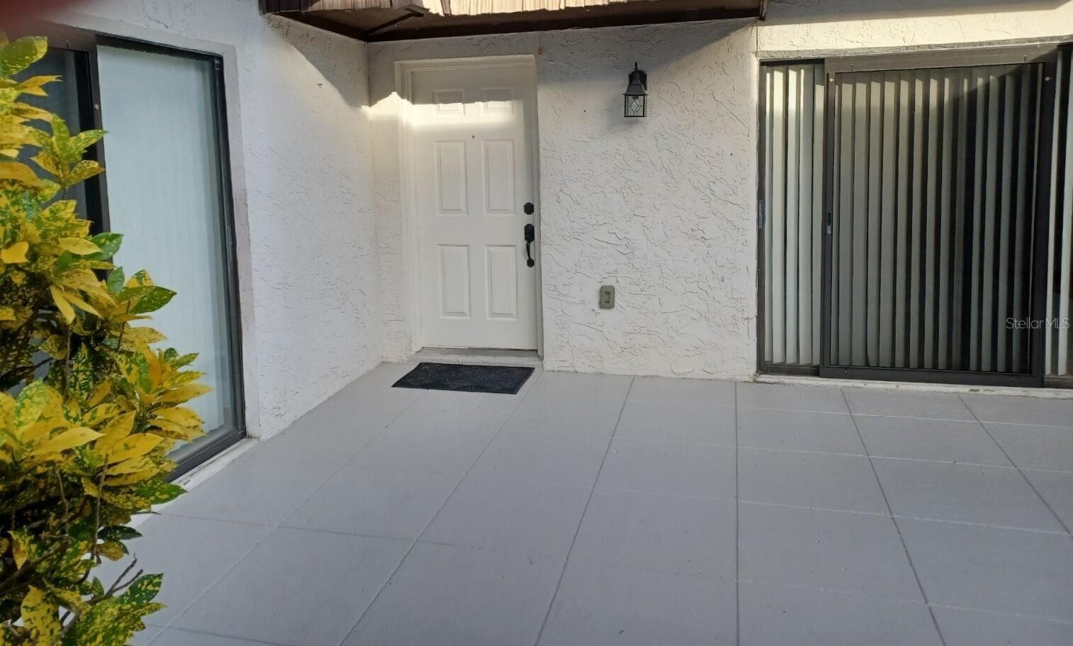 Condominium at 15301 W POND WOODS DR #303, TAMPA, photo 2 of 15