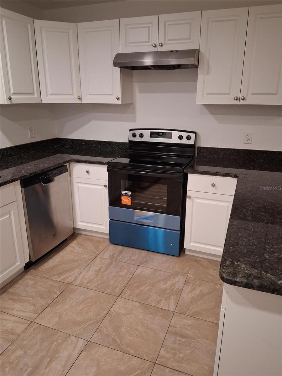 Condominium at 15301 W POND WOODS DR #303, TAMPA, photo 4 of 15
