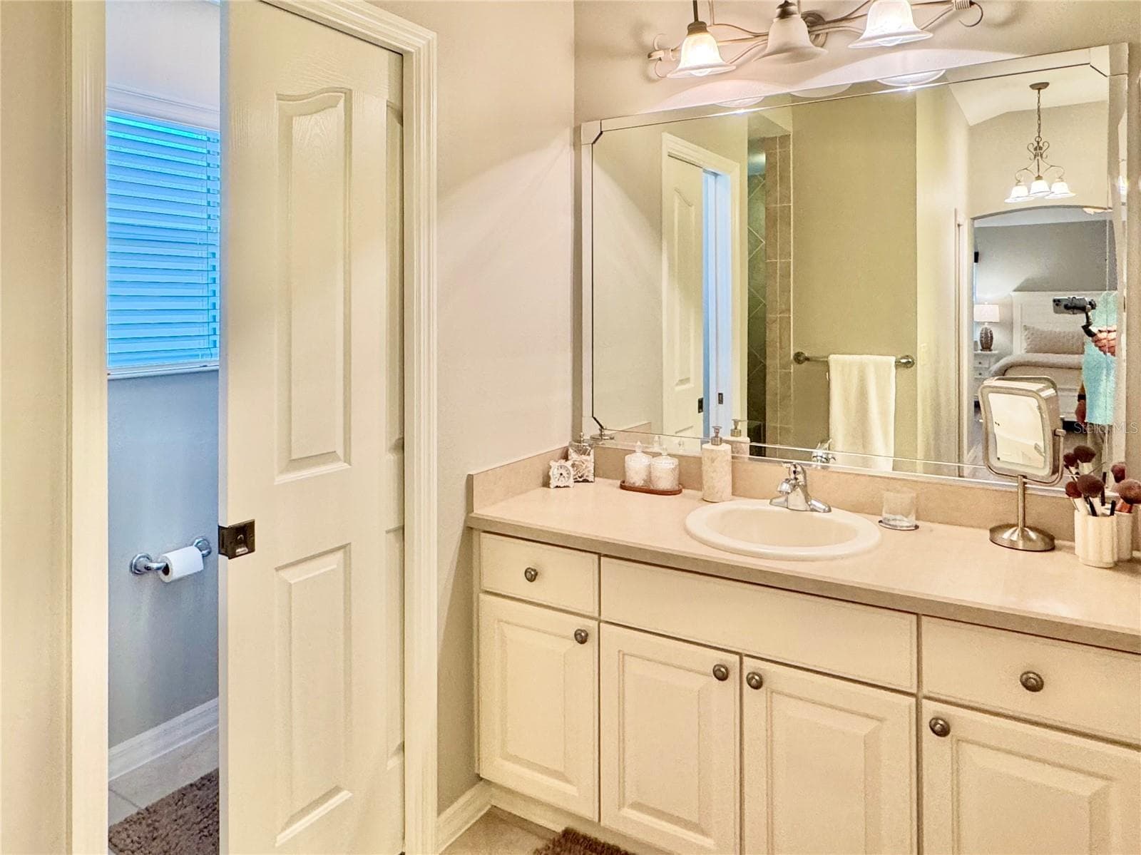 Single Family Residence at 1693 MOUNT CROGHAN TRL, THE VILLAGES, photo 19 of 33