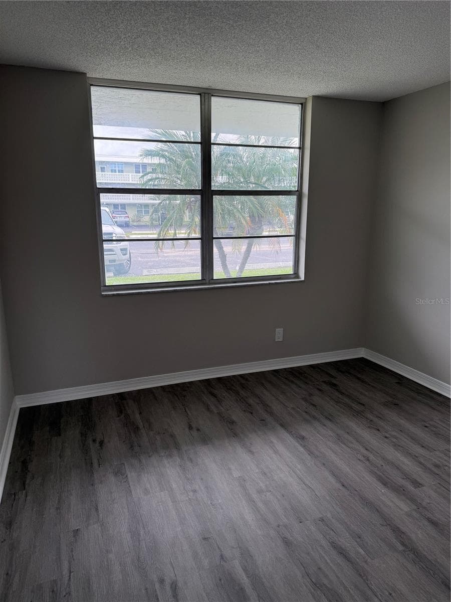 Condominium at 4715 BAY ST NE #119, ST PETERSBURG, photo 4 of 17