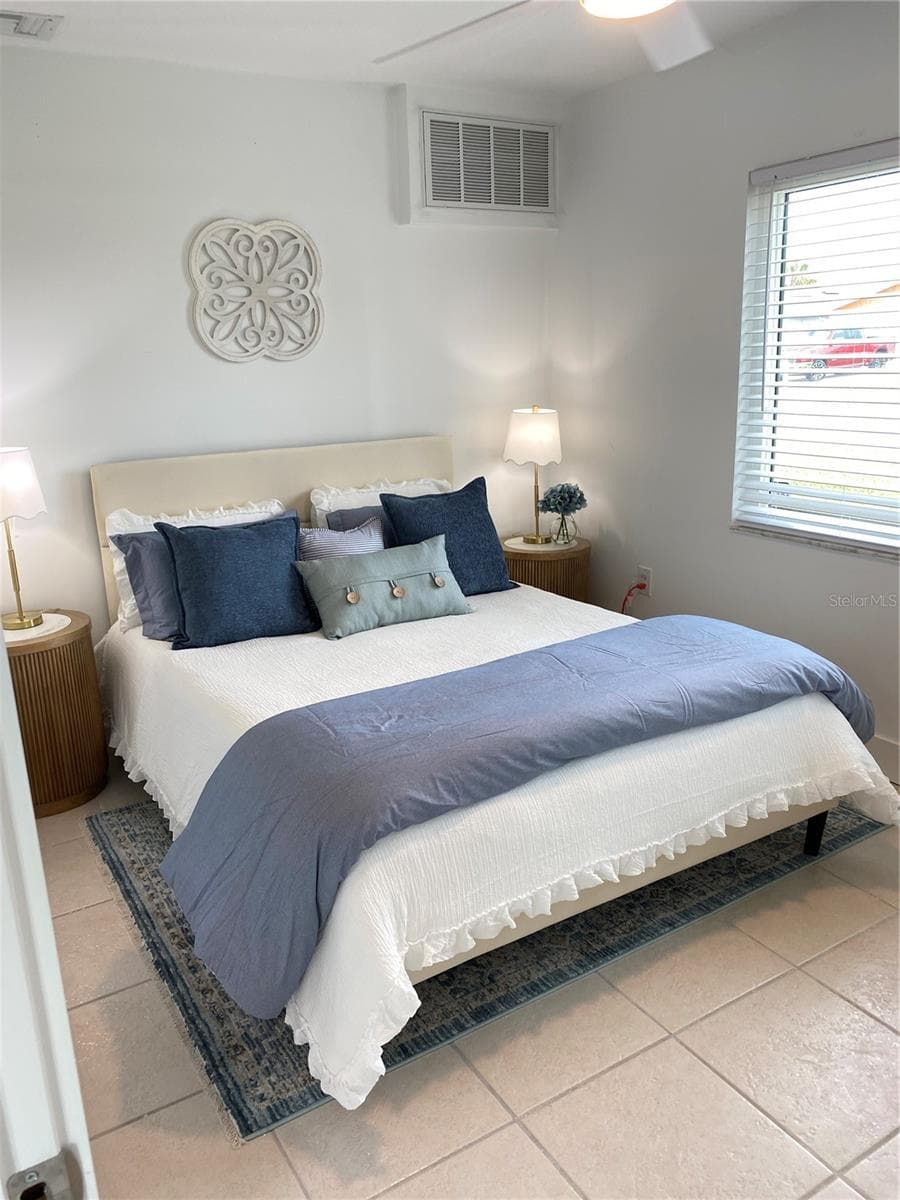 4th bedroom or bonus office space with a queen bed - 5016 DORY DR, NEW PORT RICHEY